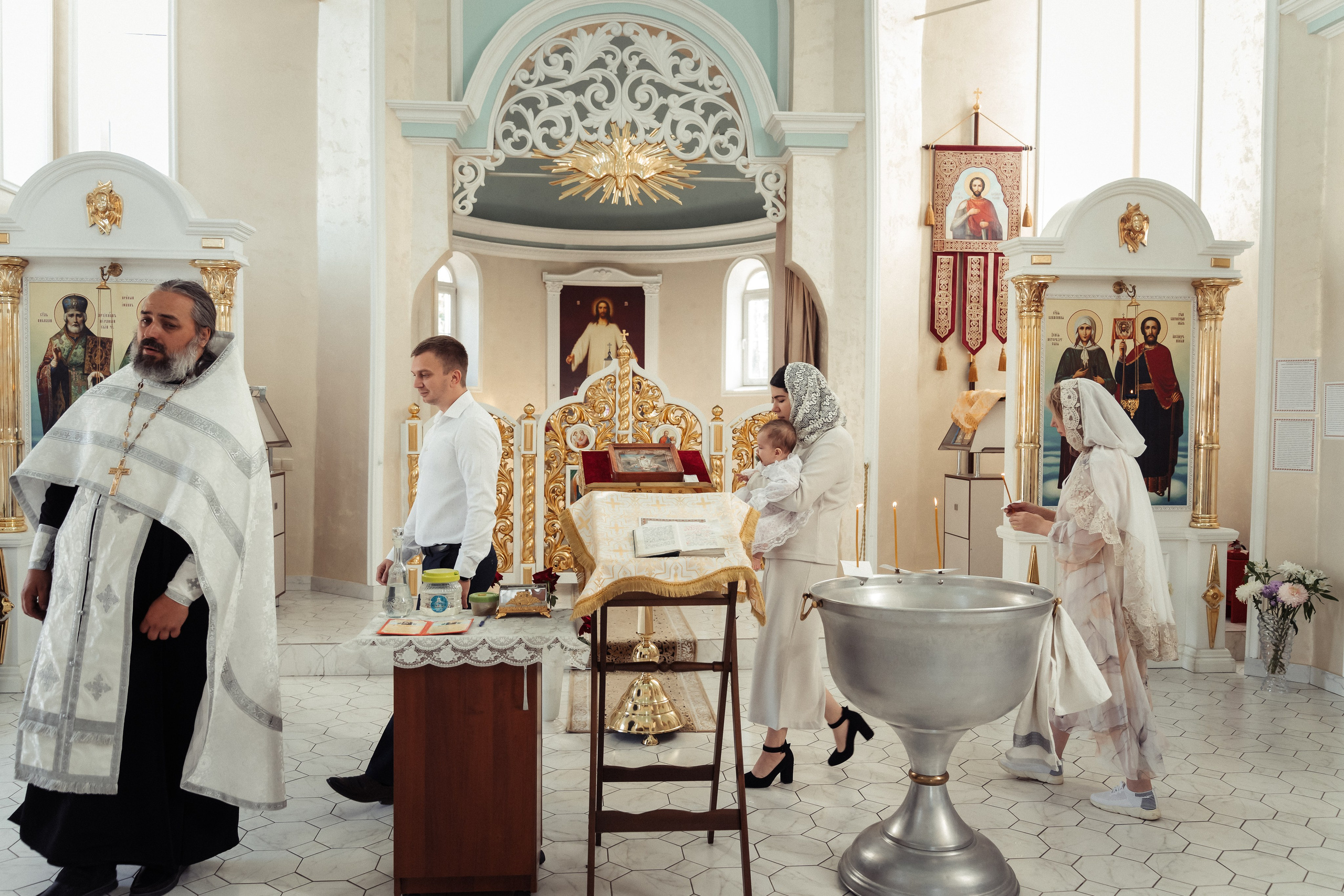 Крещение в храме Ксении Петербургской. Фотограф для семей и экспертов в г. Воронеж Ирина Круглова