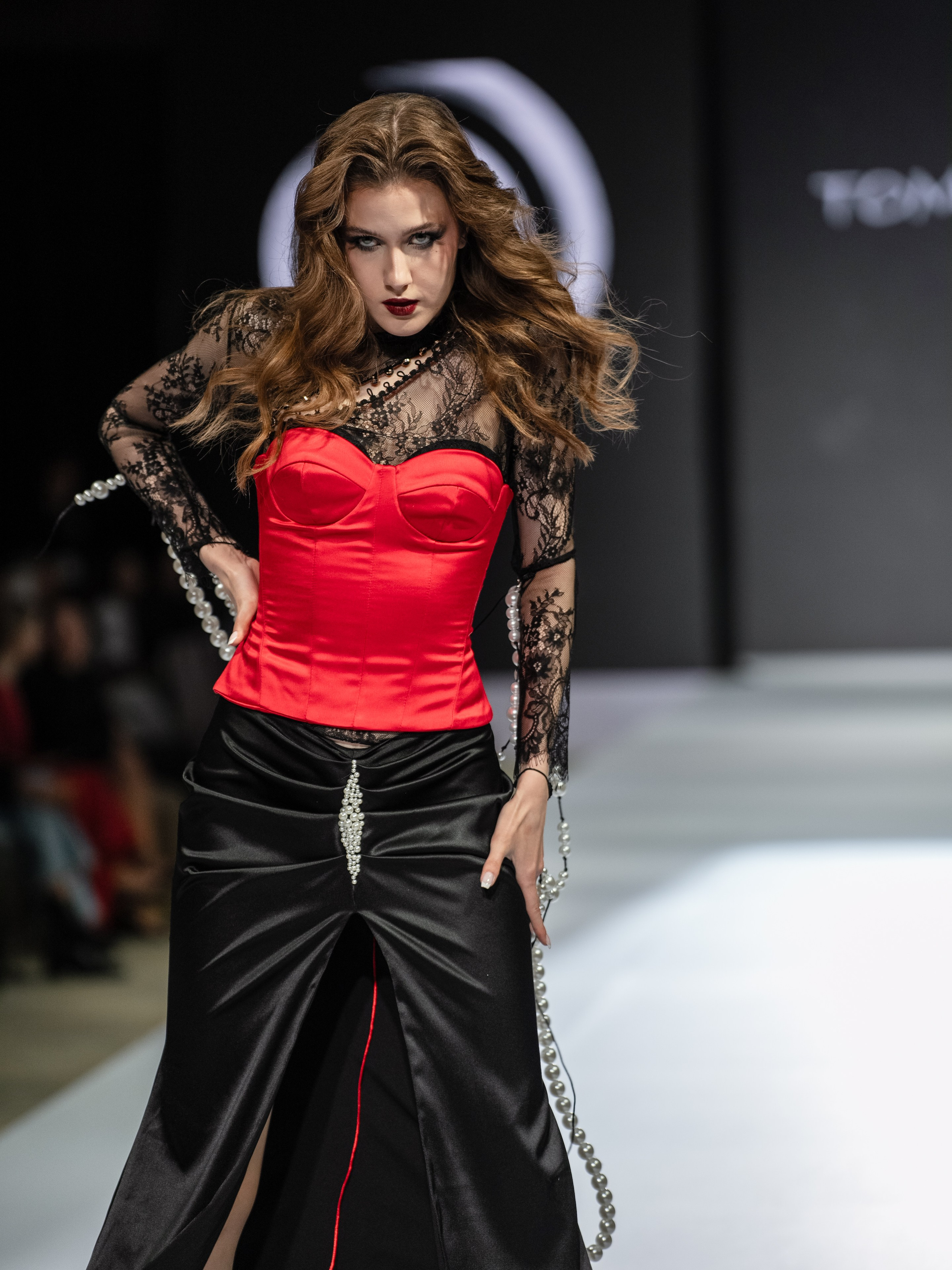 Eurasia Fashion Week Tomoyov. Сайт Алматинского НЮ АРТ, будуар и фэшн фотографа Дениса Карпенко