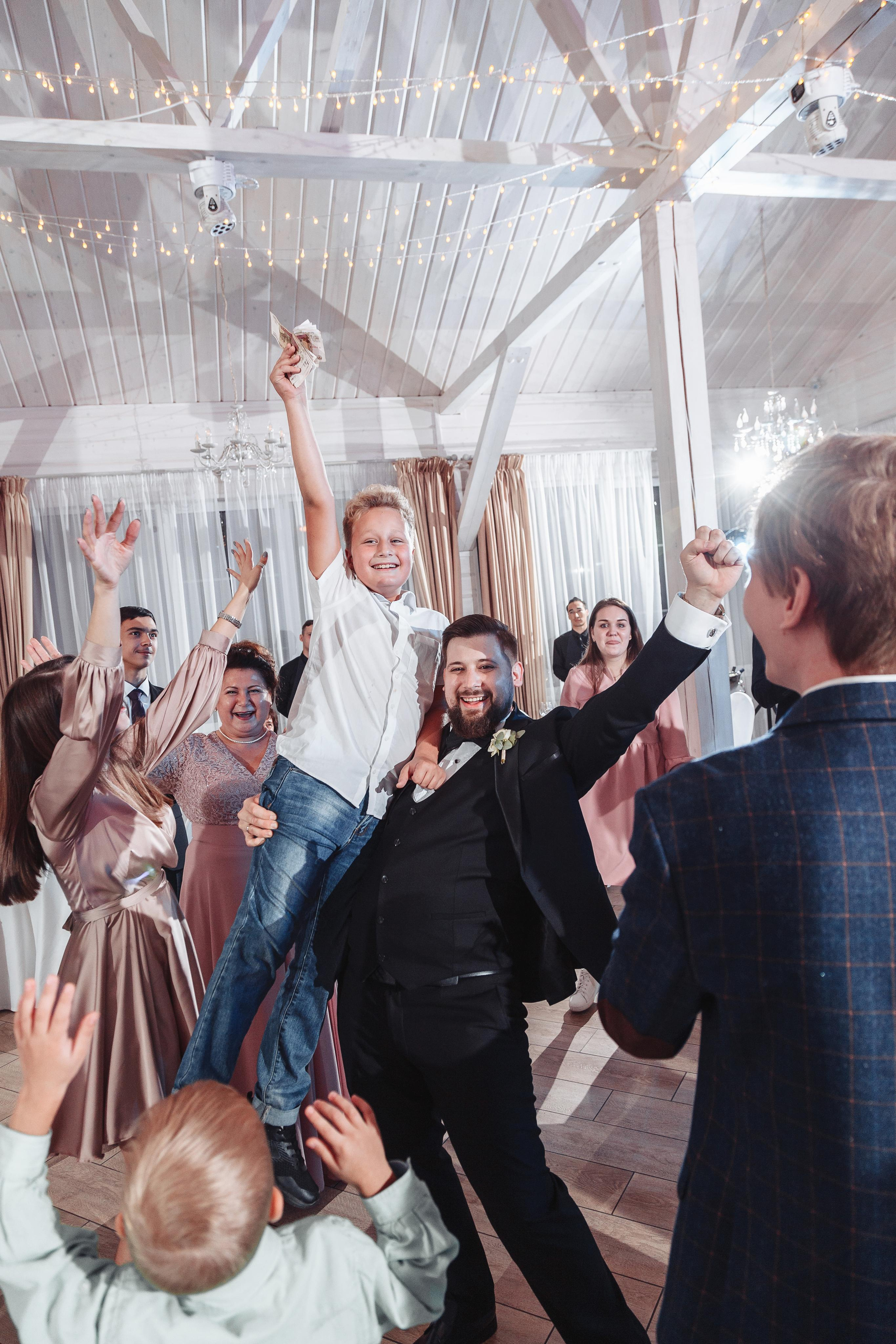 банкет москва, банкет свадьба, выездная регистрация, ЗАГС Измайлово, Измайловский ЗАГС, Измайловский Кремль, Измайлово свадьба, ЗАГС, ЗАГС фото, кольца свадьба, невеста фото, платье невесты, поиск фотографа, поиск фотографа на свадьбу, прогулка на свадьбе, регистрация брака на природе, регистрация свадьбы, сборы невесты, свадебная серия, свадебная фотосессия, свадебное платье, свадебное фото, свадебные кольца, свадебные сборы, свадебные туфли, свадебный банкет, свадебный день, свадебный салон, свадебный фотограф Гладков Дмитрий, свадебный фотограф Москва, свадьба в будний день, свадьба москва, советы невесте, стоимость свадебного фотографа, стоимость фотографа, туфли невесты, фото из ЗАГСа, фото колец, фото со свадьбы, фотог, фотограф на свадьбу, фотограф одинцово, фотограф стоимость, фотограя свадьба Москва, фотосессия свадьба