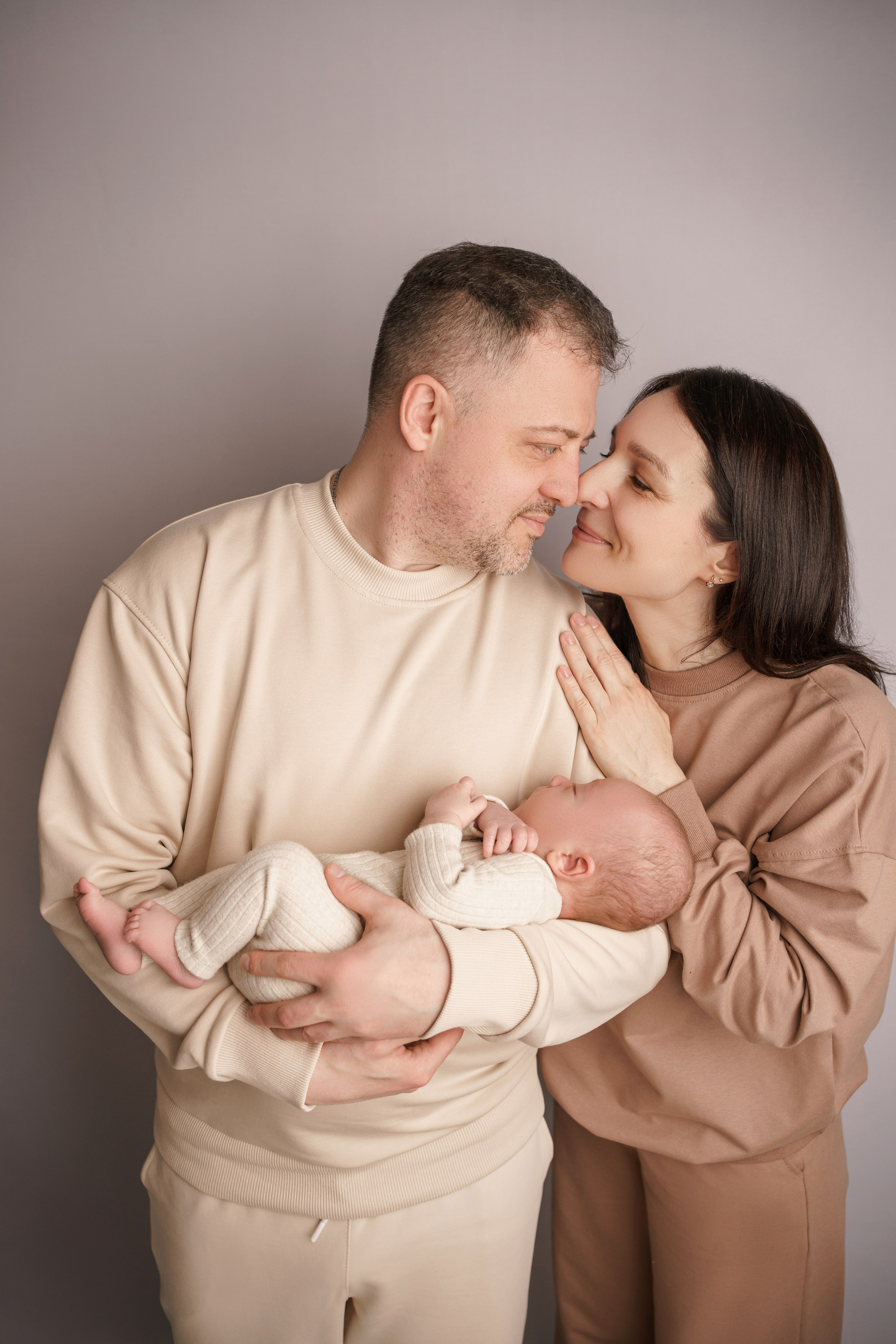 Лайф-съемка новорожденных | Первые семейные фото с малышом в Москве и МО. Фотосессия новорожденных в Москве и Московской области | Профессиональный фотограф newborn — Татьяна Иванова