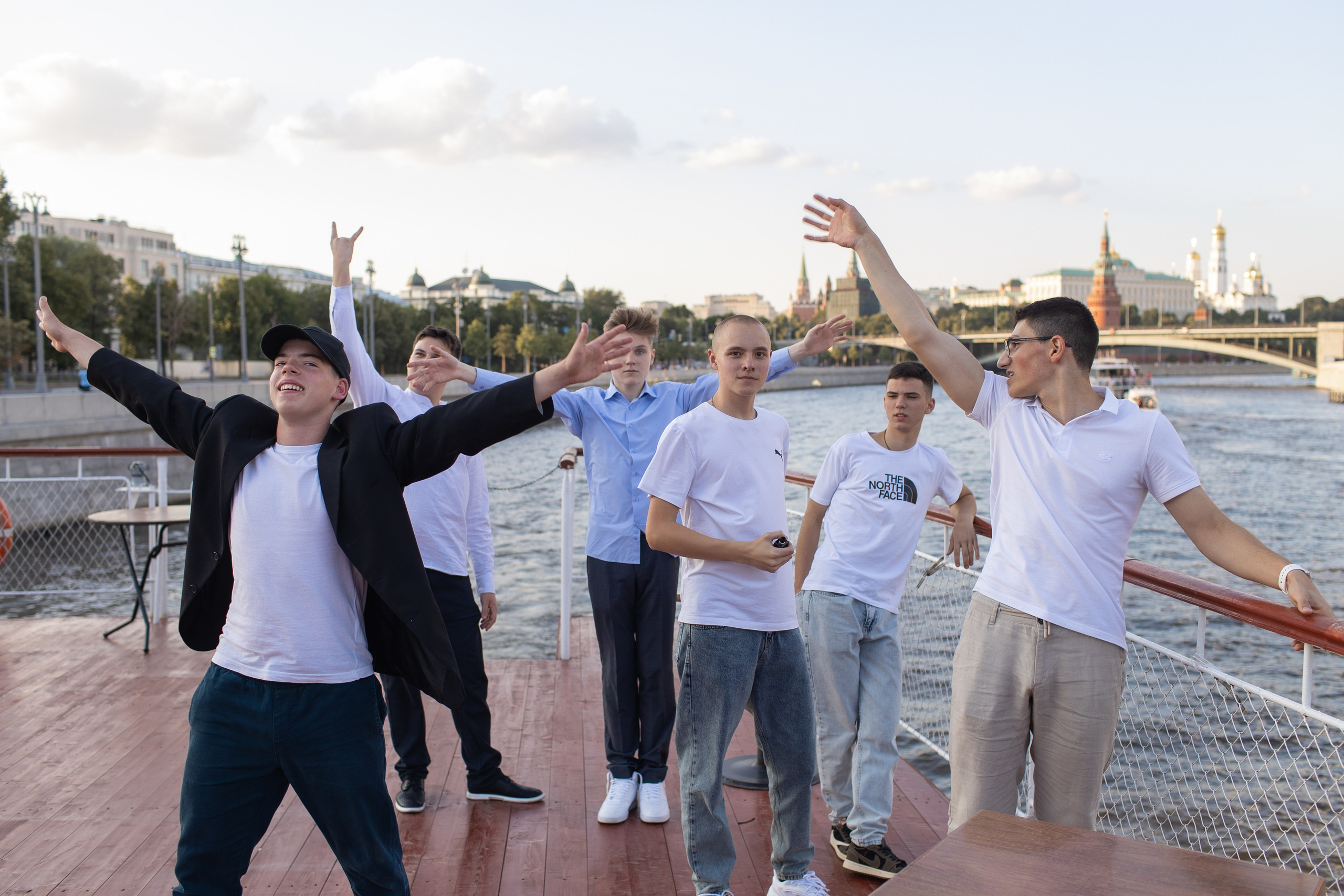 Выпускной на теплоходе Ривьера. Фотограф в Москве Десятова Ксения