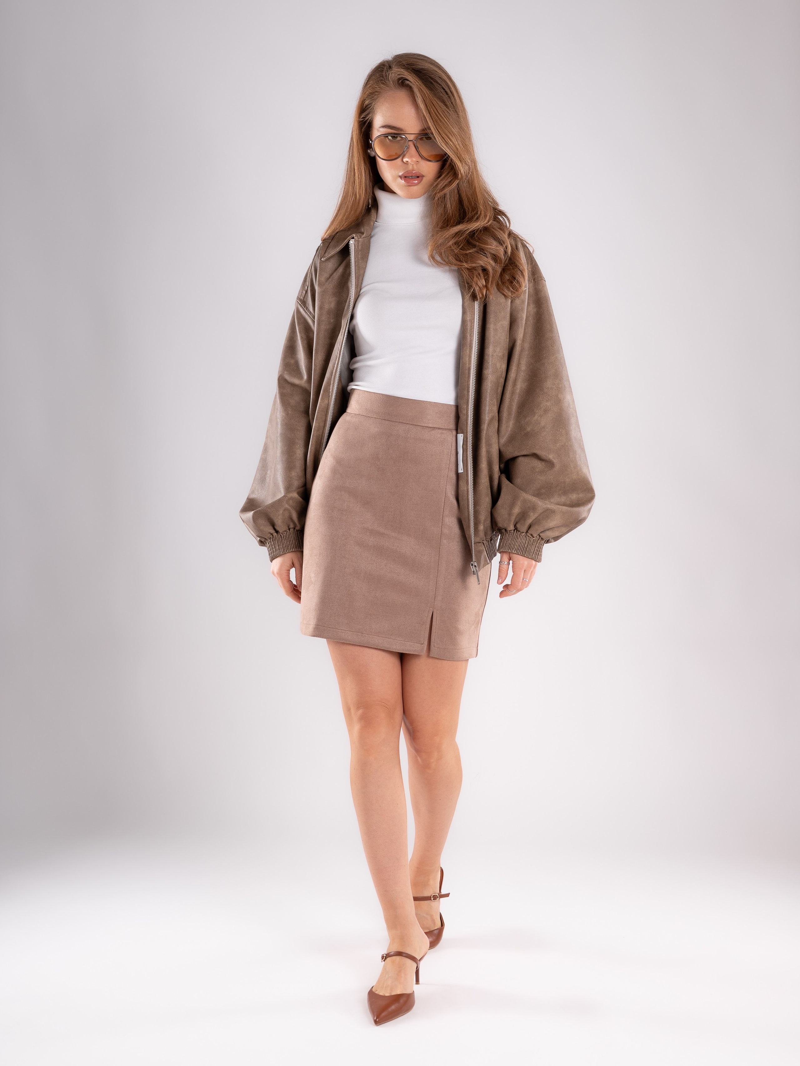 Замшевые юбки серия 1. Предметный фотограф, фото для маркетплейсов Пятигорск, КМВ