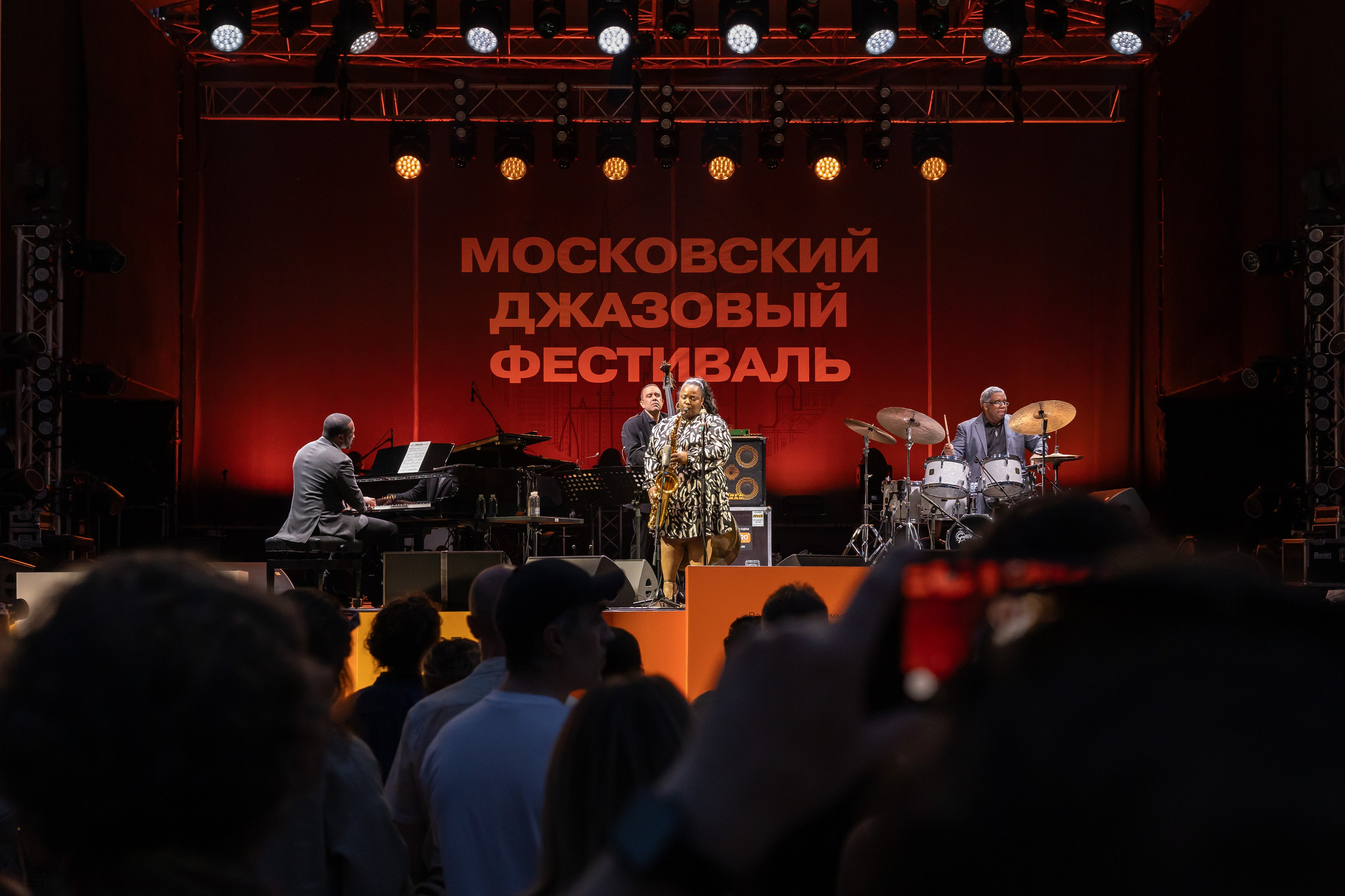 Джазовый фестиваль в саду «Эрмитаж». Фотограф Владимир Охрименко