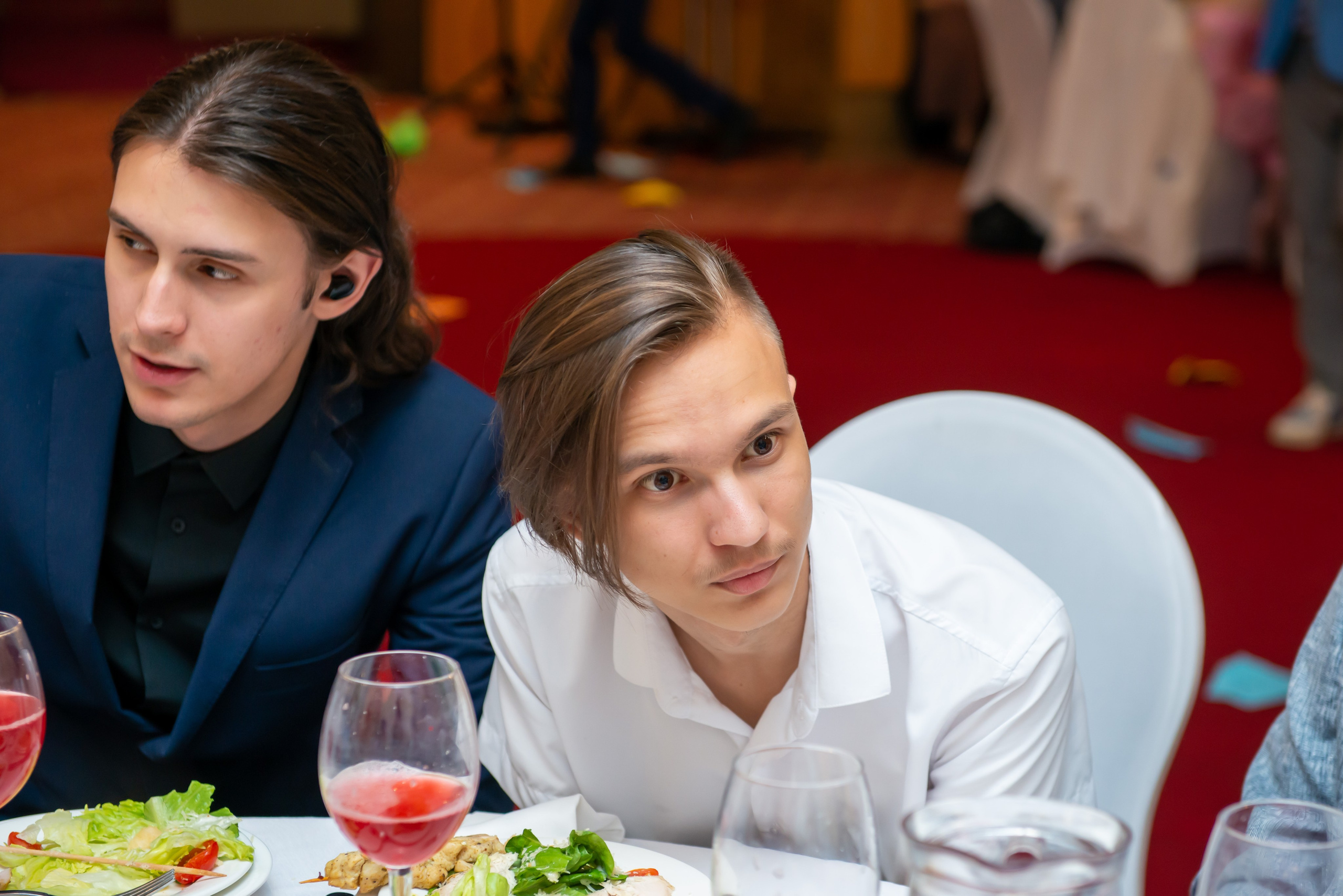 Выпускной вечер в гимназии № 37, ресторан La Ronde