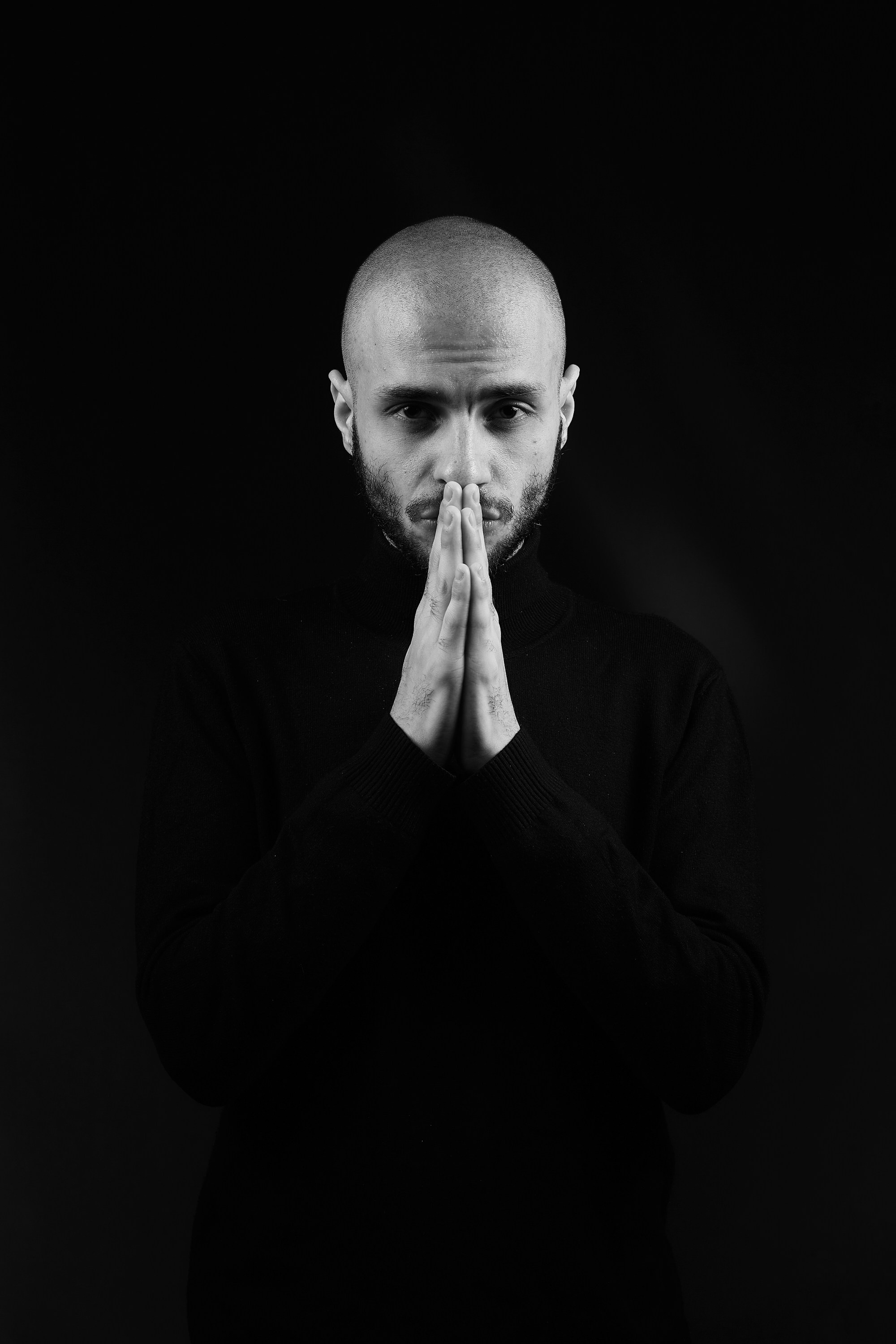 У меня дома (ЧБ)