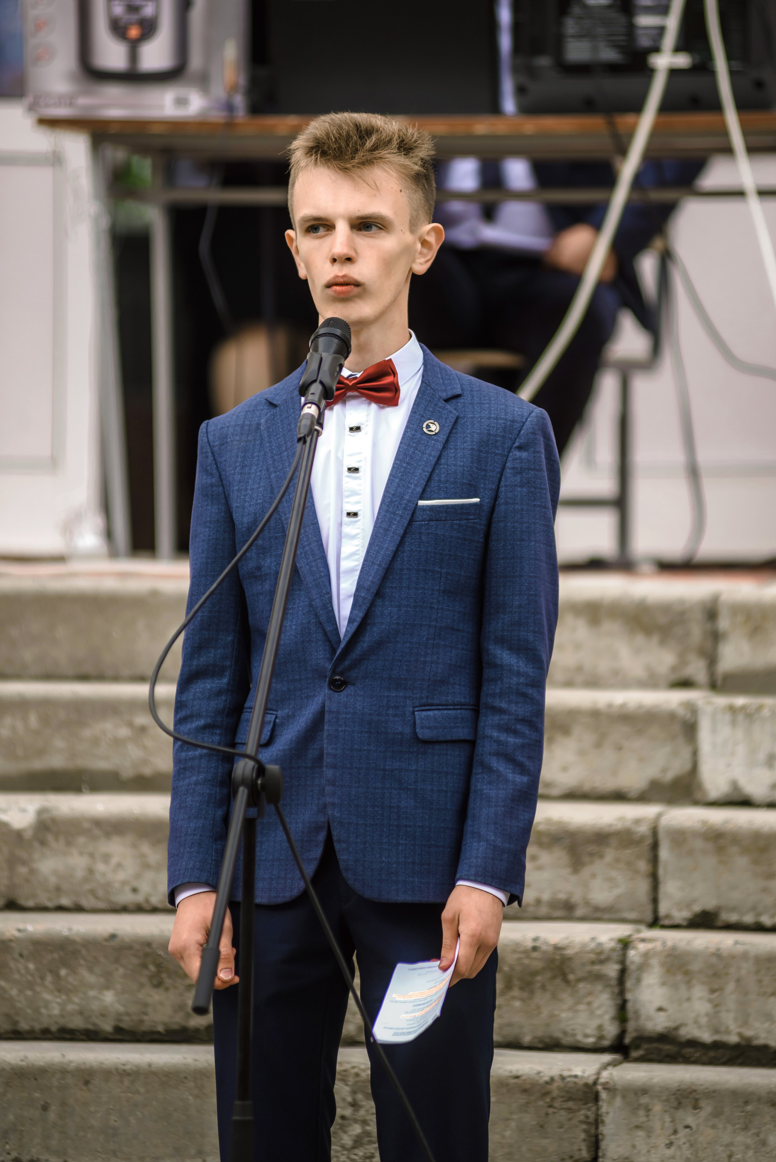 Линейка 11-е классы 2023. Фотограф Галина Лисанова, г. Брянск