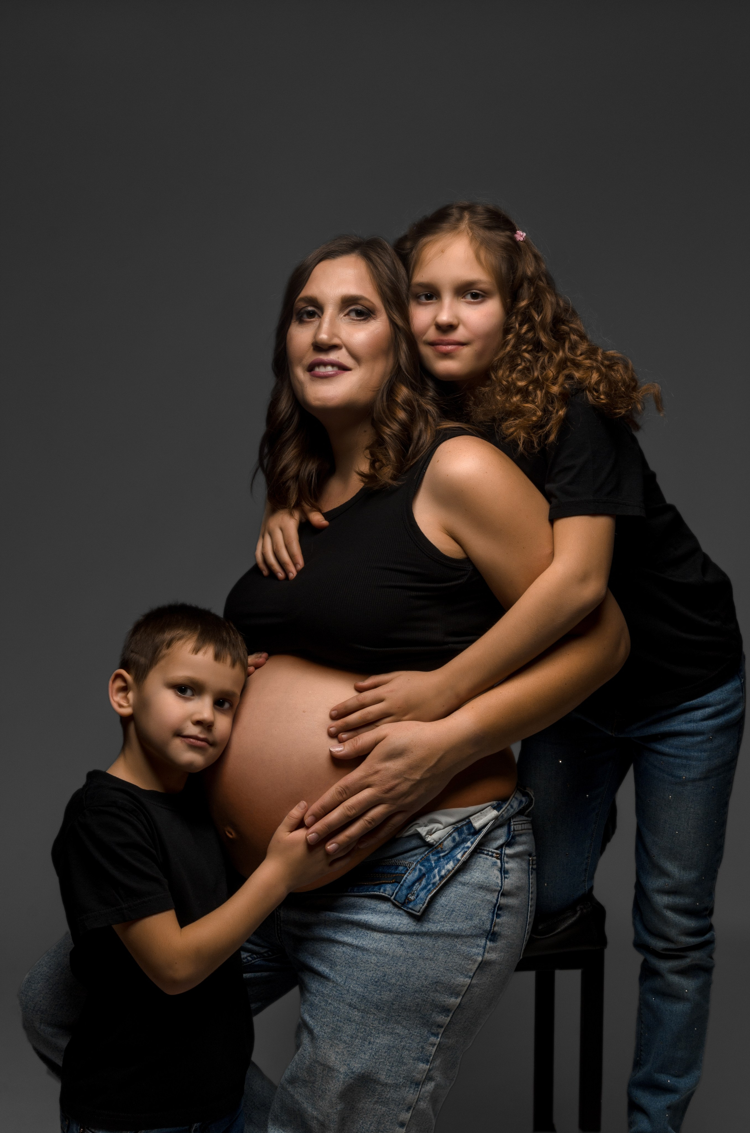 Беременность. Индивидуальные, семейные, студийные съемки в Серпухове и за пределами