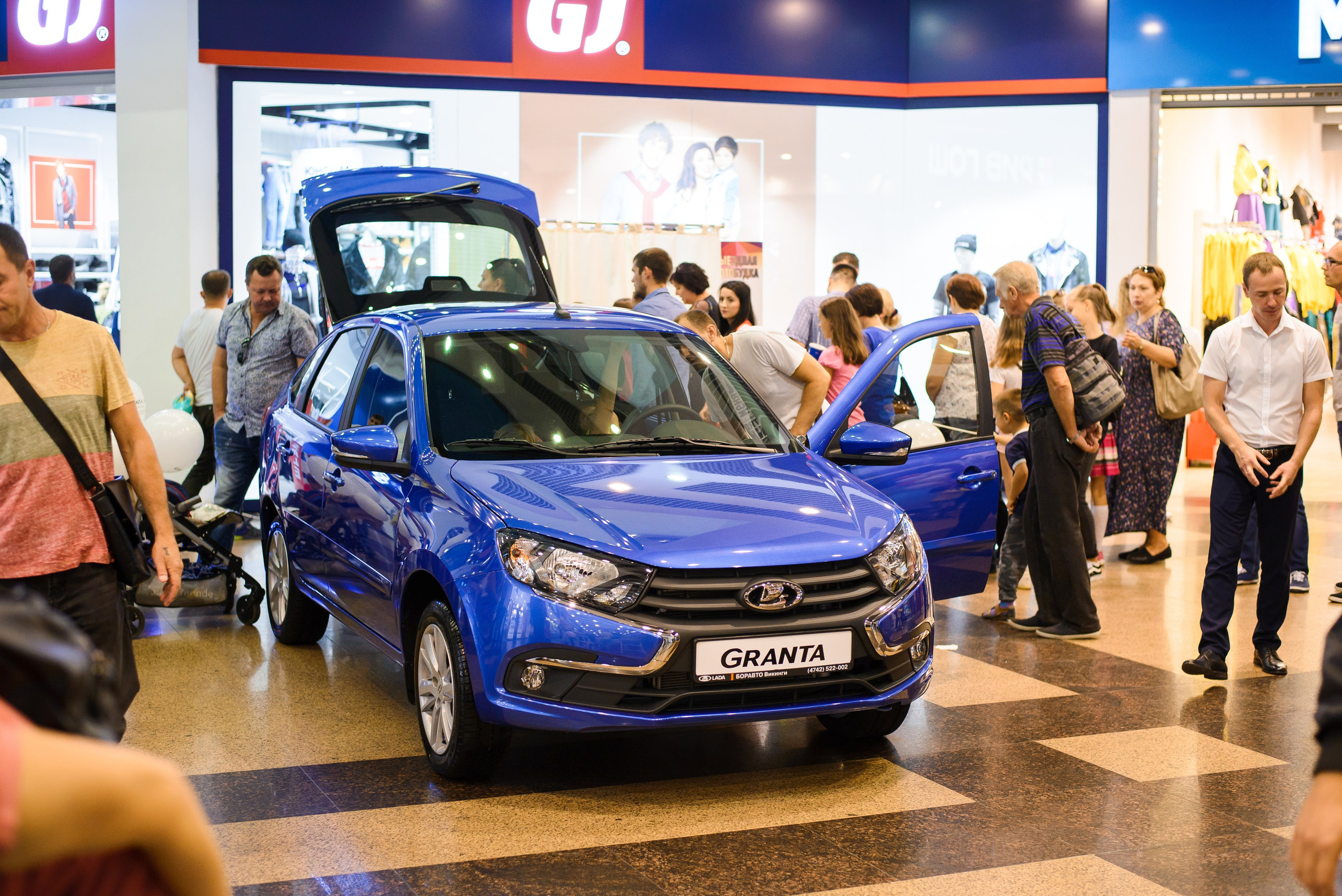 Трц Европа, презентанция Lada. Фотограф в Москве Казакова Анна