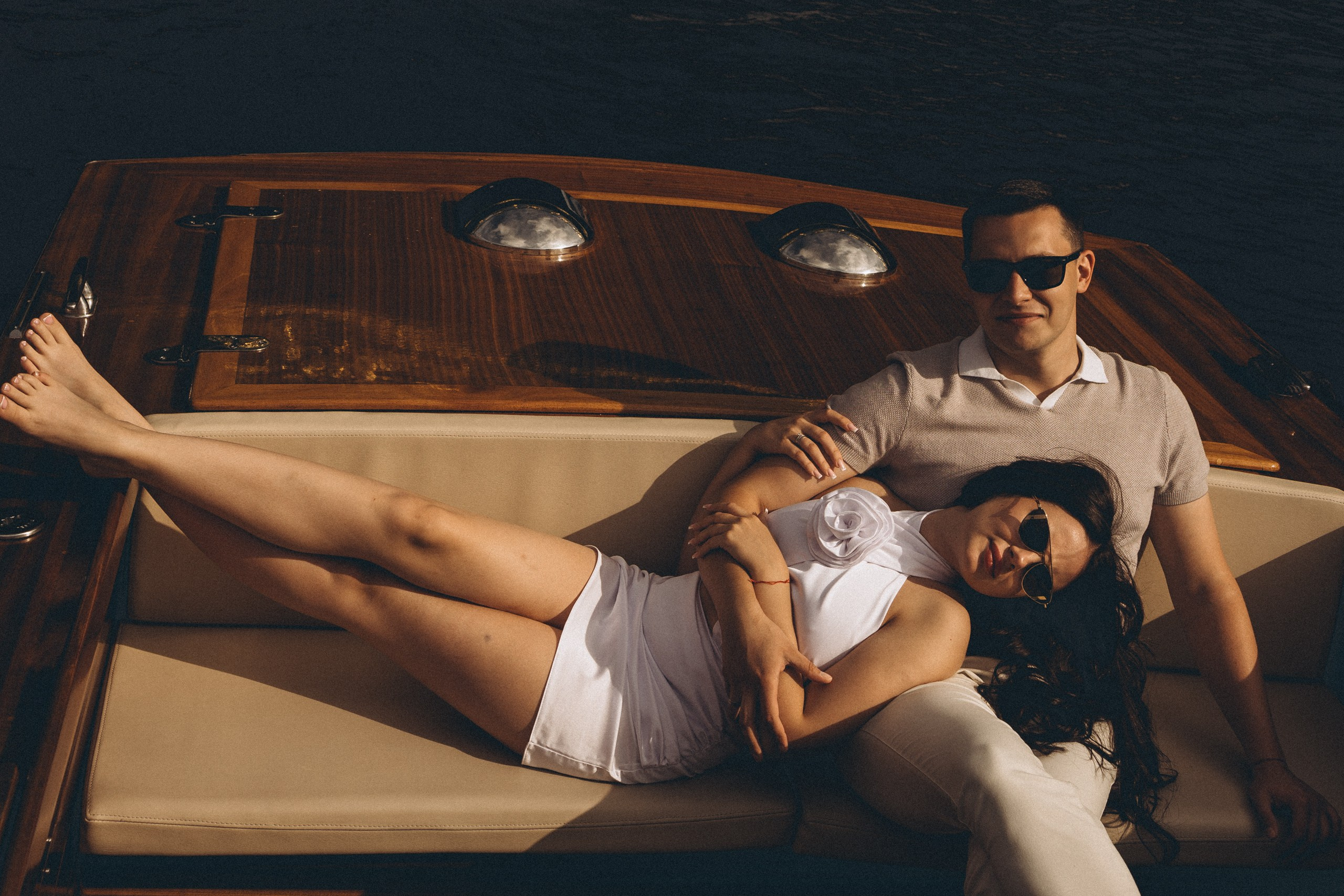 СВАДЕНБНАЯ СЬЕМКА НА КАТЕРЕ ПО КАНАЛАМ САНКТ-ПЕТЕРБУРГА И В АКВАТОРИИ НЕВЫ. Профессиональный фотограф, Санкт-Петербург — Виктория Богомолова