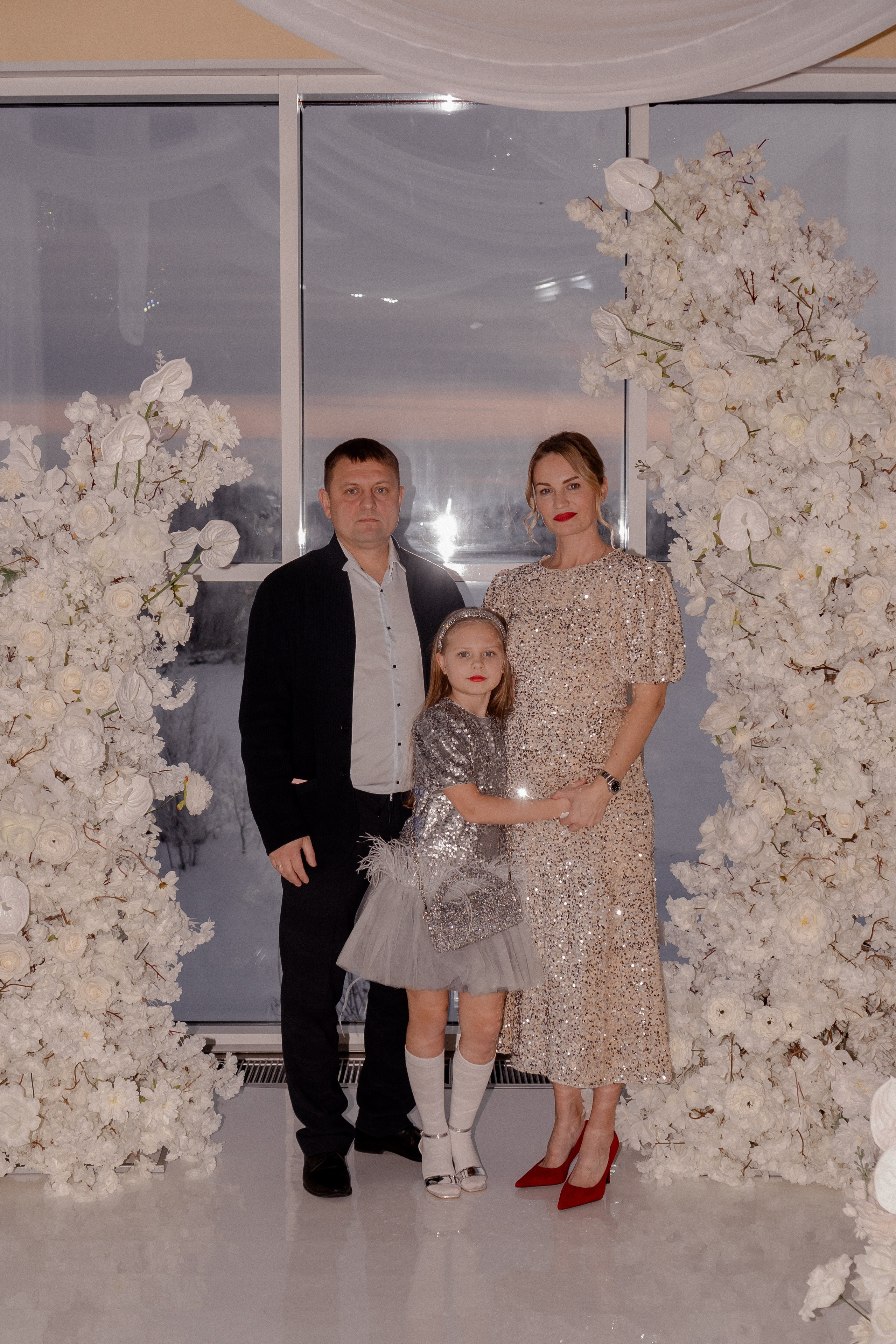 СВАДЕБНАЯ СЬЕМКА СБОРОВ В ОТЕЛЕ И ВЫЕЗД НА ЦЕРЕМОНИЮ (СНЯТО В СИБИРЕ В НИЖНЕВАРТОВСКЕ). Профессиональный фотограф, Санкт-Петербург — Виктория Богомолова