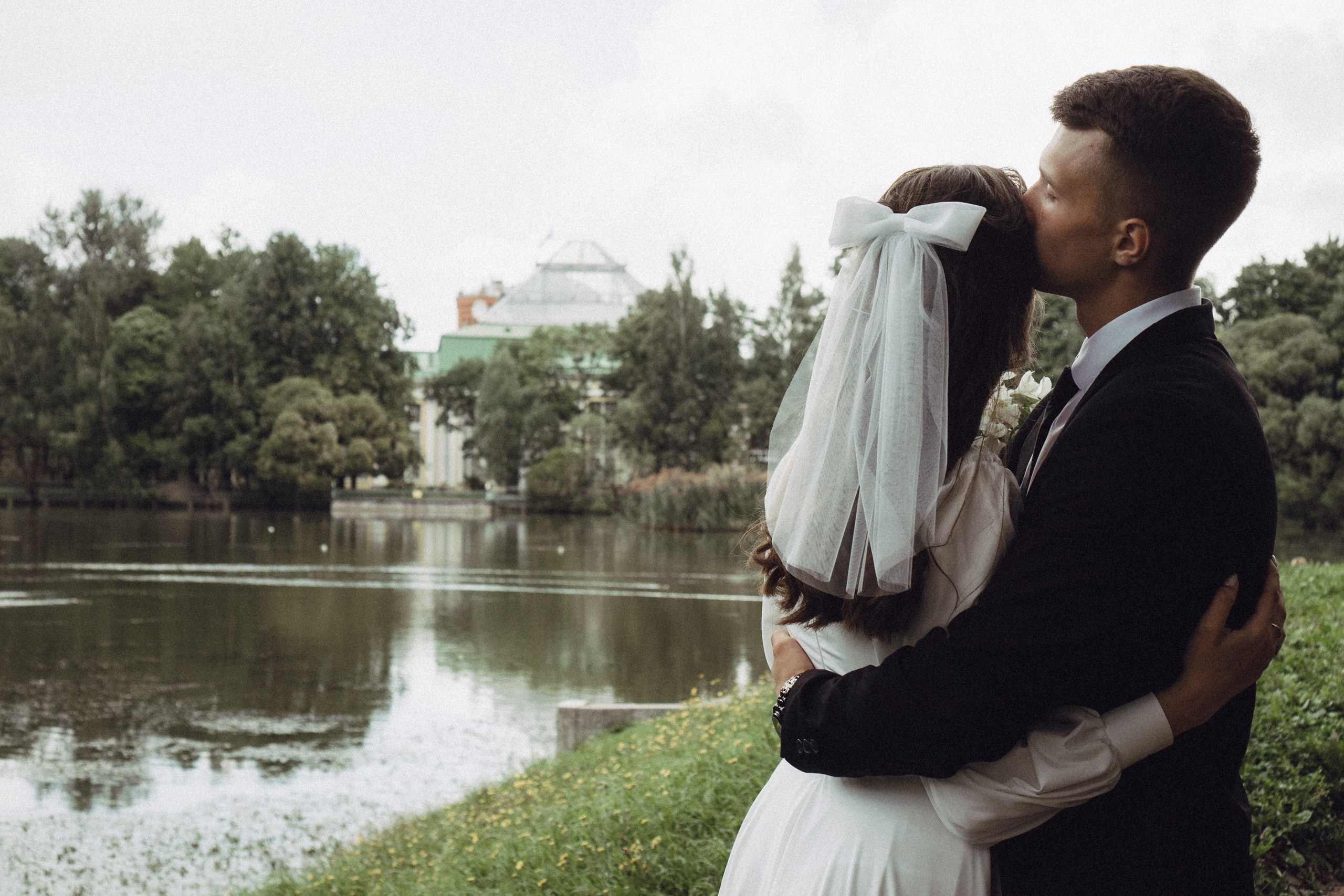 СВАДЕБНАЯ СЬЕМКА В ТАВРИЧЕСКОМ САДУ И ПРОГУЛКА ПО ЧЕРНЫШЕВСКОЙ. Профессиональный фотограф, Санкт-Петербург — Виктория Богомолова