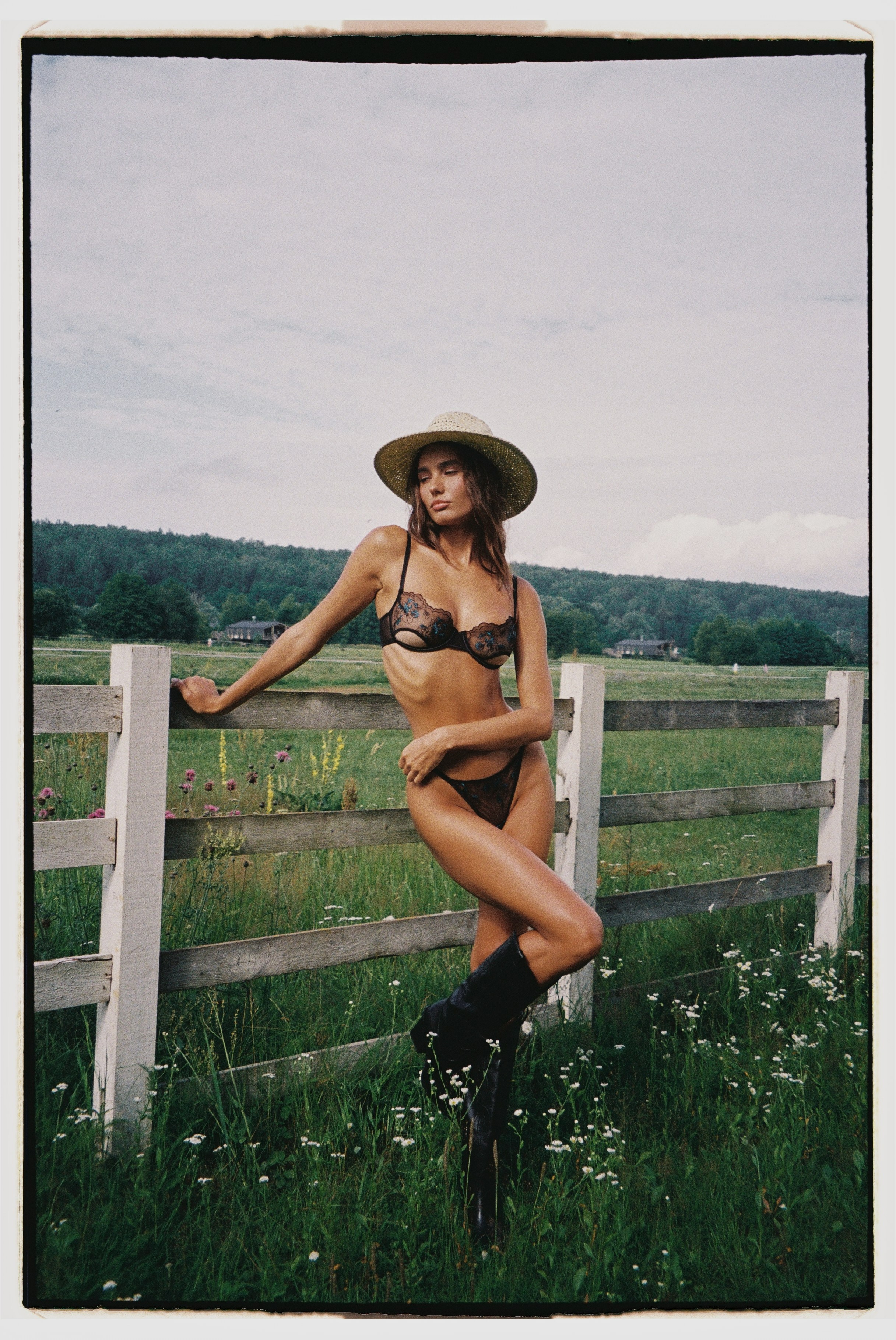 FILM FOR DELARISE | SUMMER CAMPAIGN. Главная