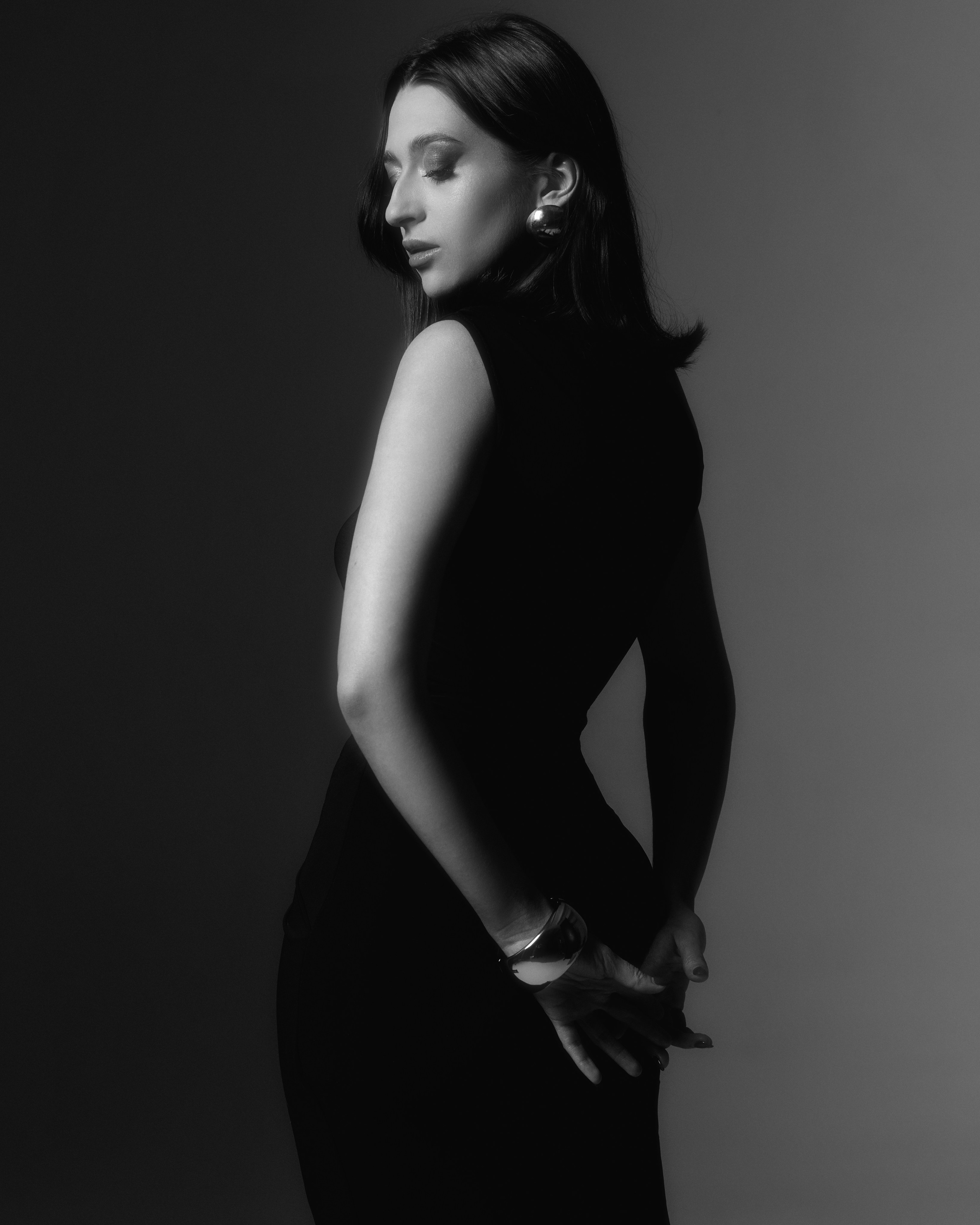 Asya. Фотограф для брендов и индивидуальных фотосессий в Москве