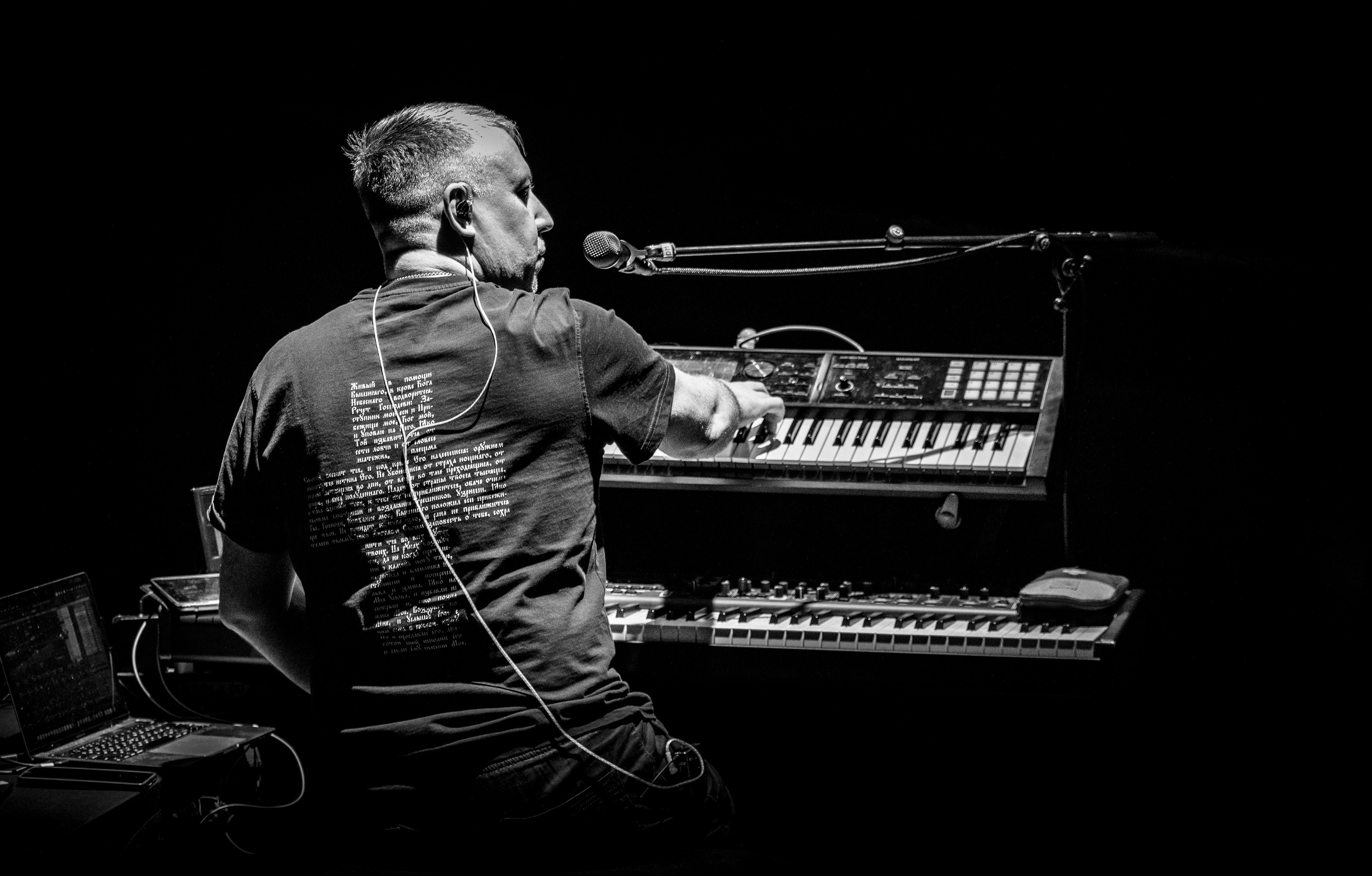 ROCK MUSIC. NE Cinema — backstage and reportage photography in cinema, music, Automotive and sport