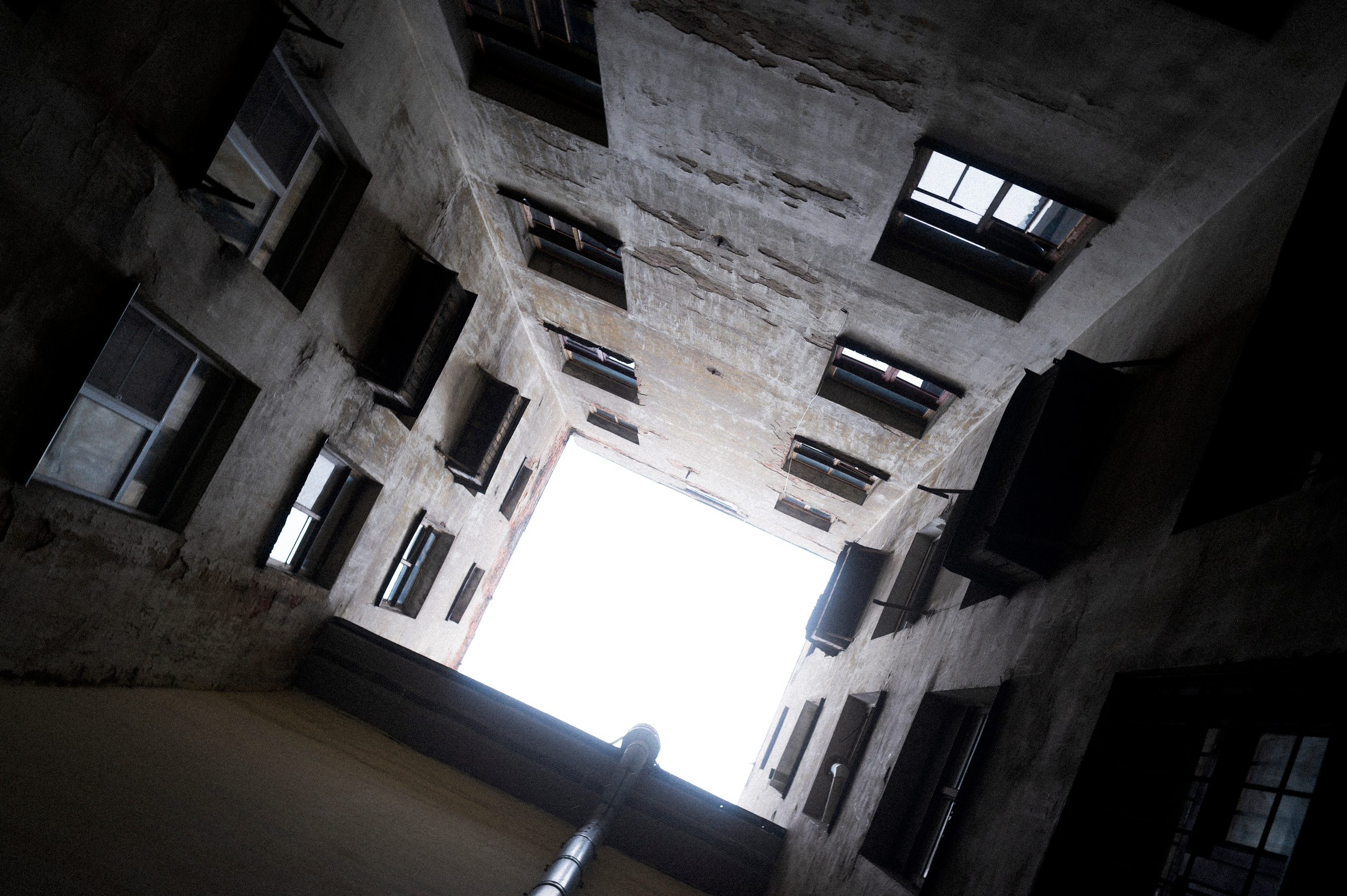 To the northwest of Russia. Kartascheff