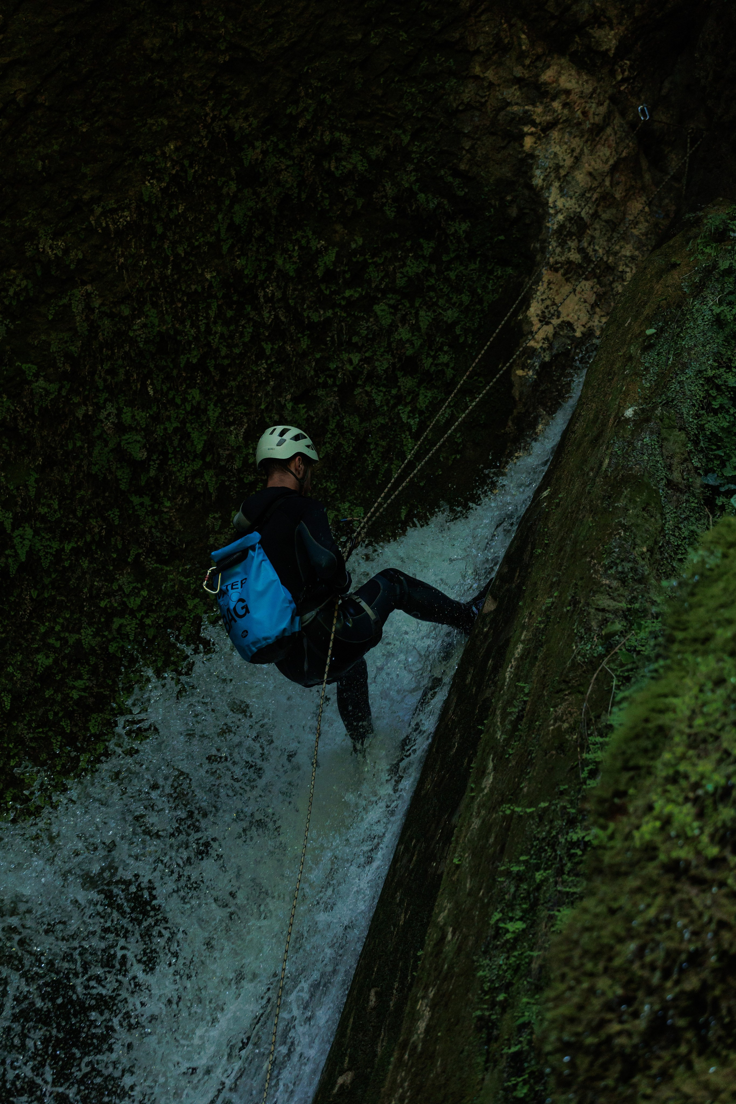 Каньонинг. Фотограф в Санкт-Петербурге и Москве Макс Спектор