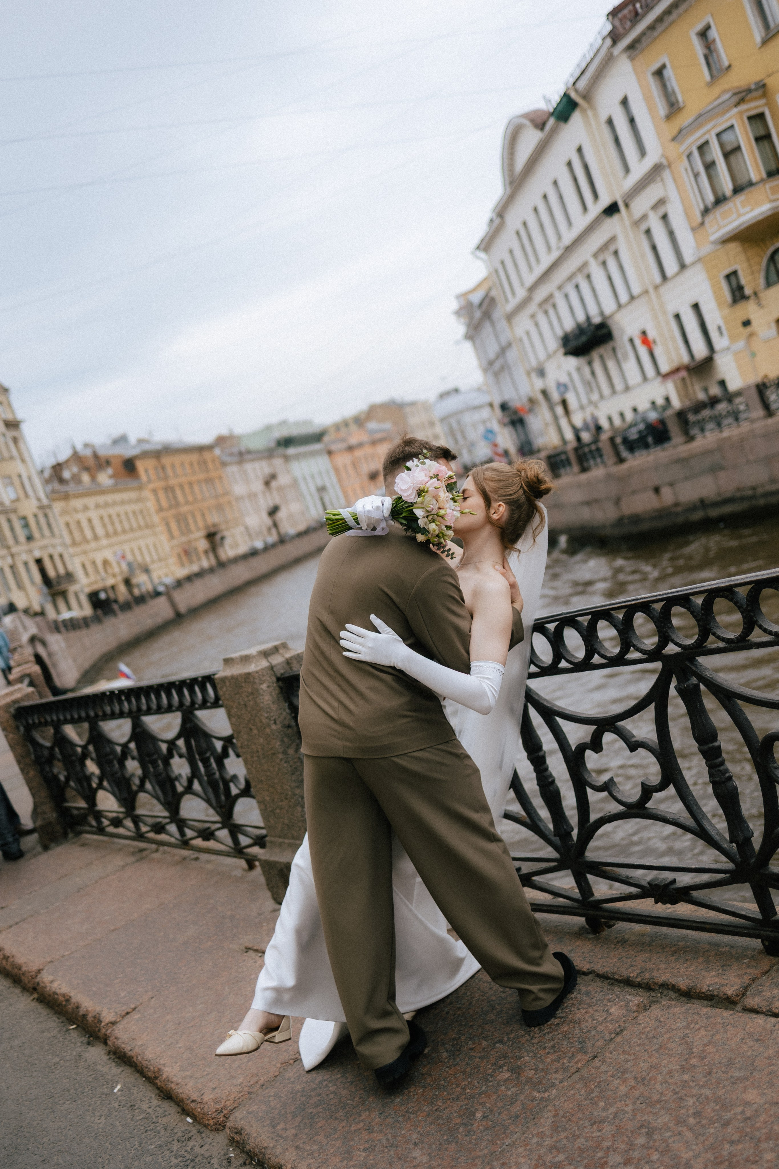 В объятиях города. Свадебный фотограф в Санкт-Петербурге Анастасия Селиванова