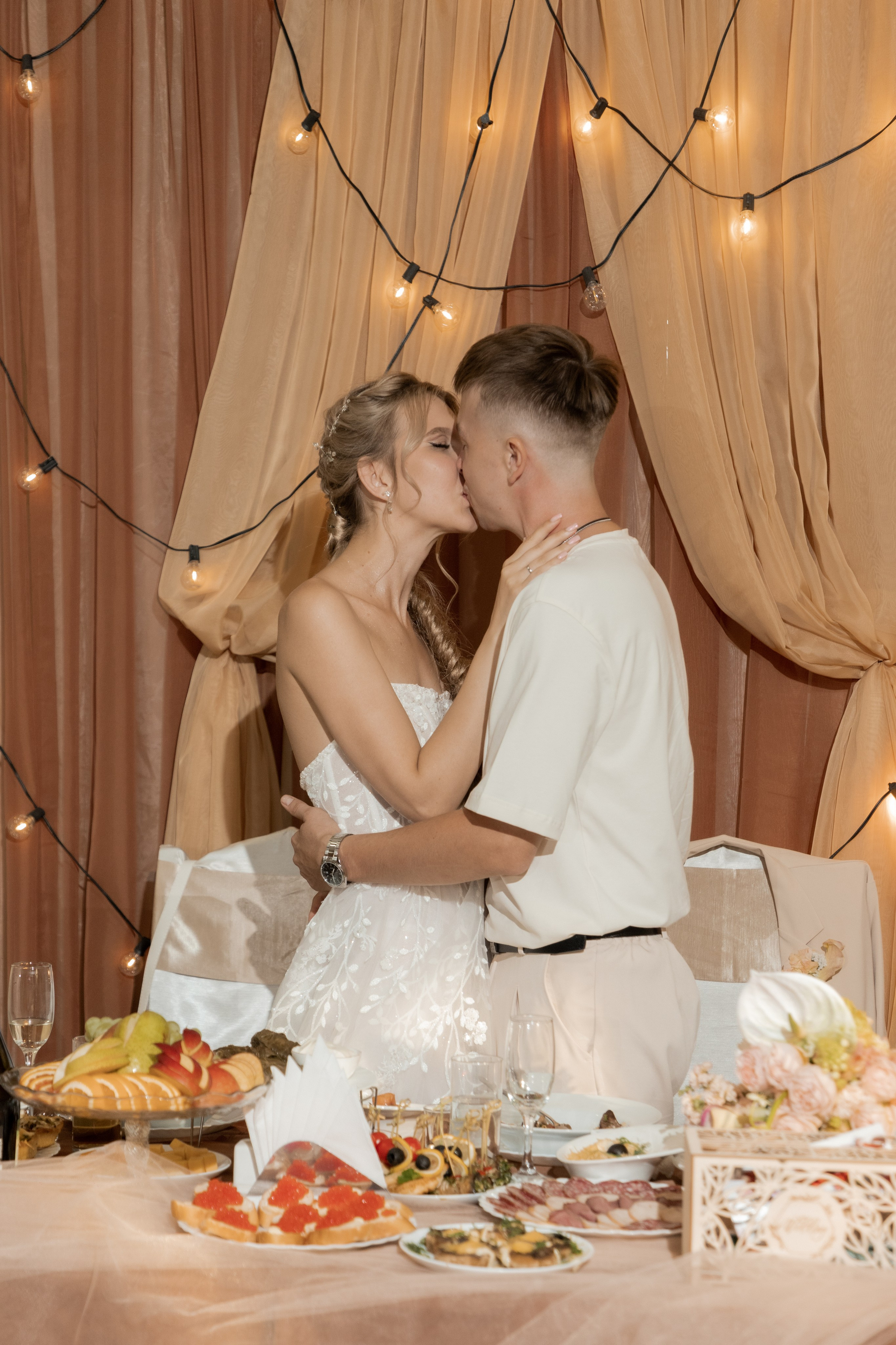 Роман и Александра (банкет). Свадебный фотограф Ангелина Сунгатулина | Саратов | Балаково | Вольск