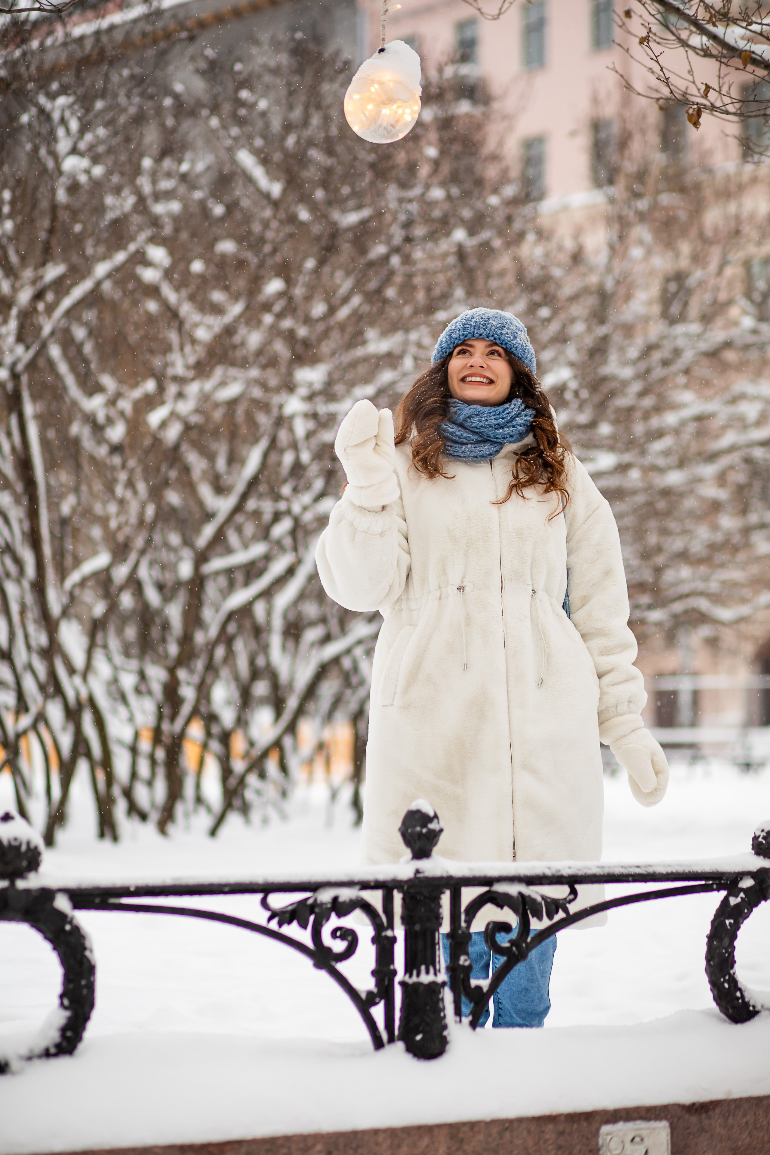 Вероника. Новогодняя фотопрогулка на Манежной площади. Свадебный и семейный фотограф в Колпино и СПб Юлия Папанова