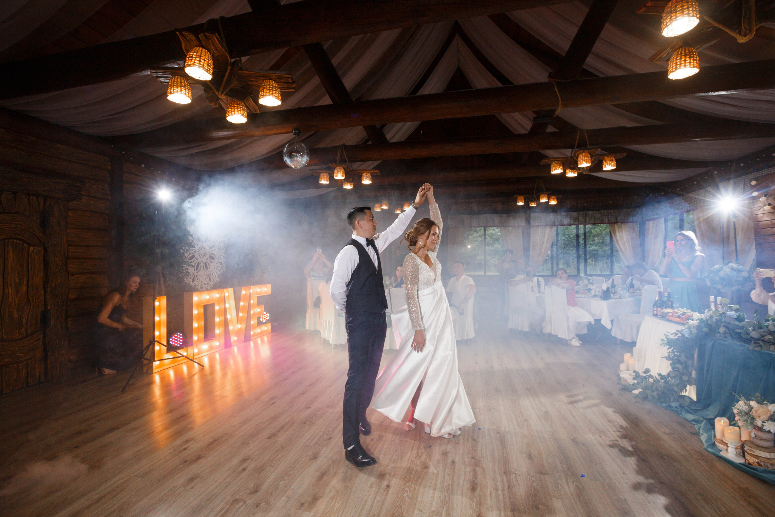 Алексей и Яна Свадьба в Ресторане Терем. Кристина Невская — свадебный фотограф во Владимире