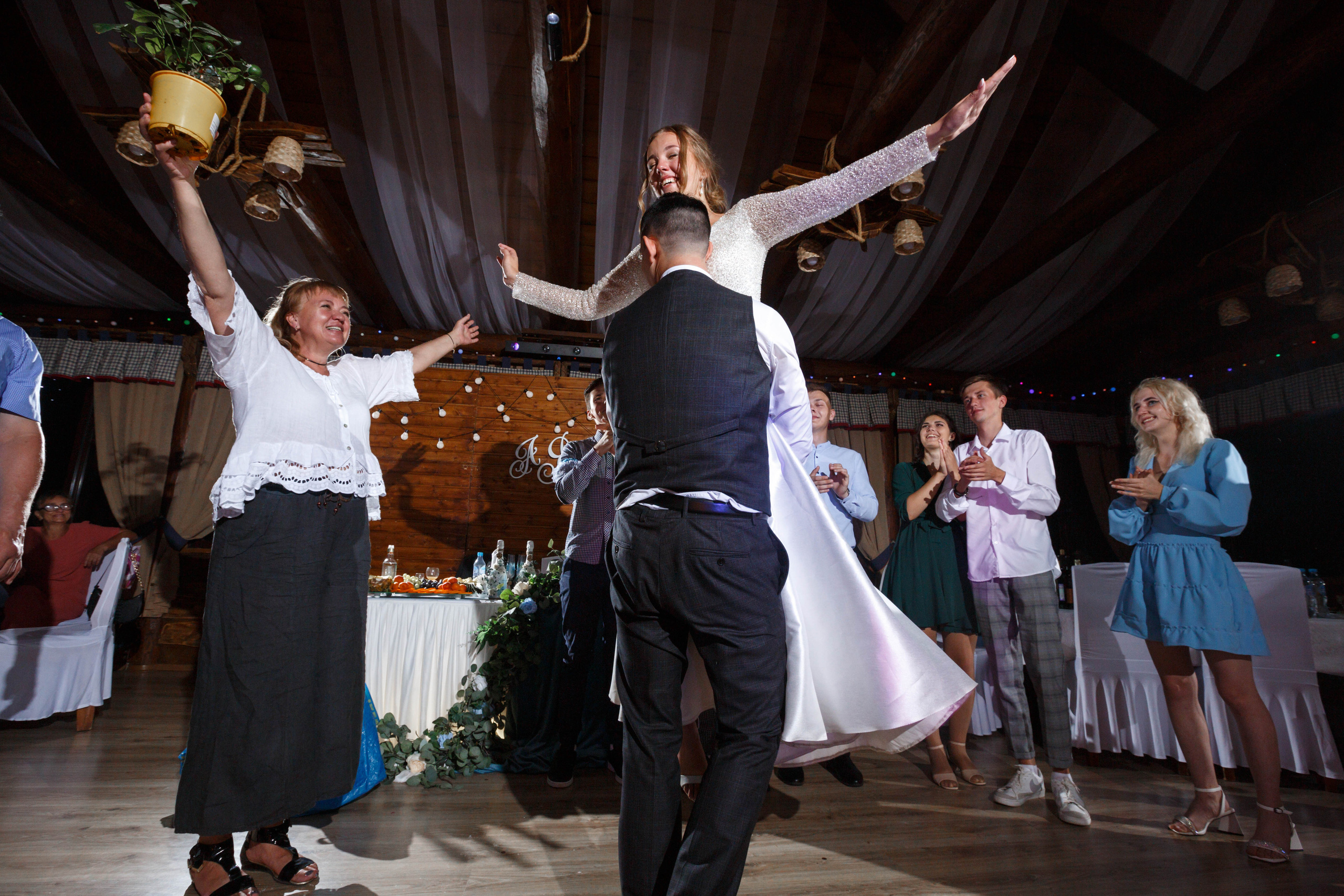 Алексей и Яна Свадьба в Ресторане Терем. Кристина Невская — свадебный фотограф во Владимире