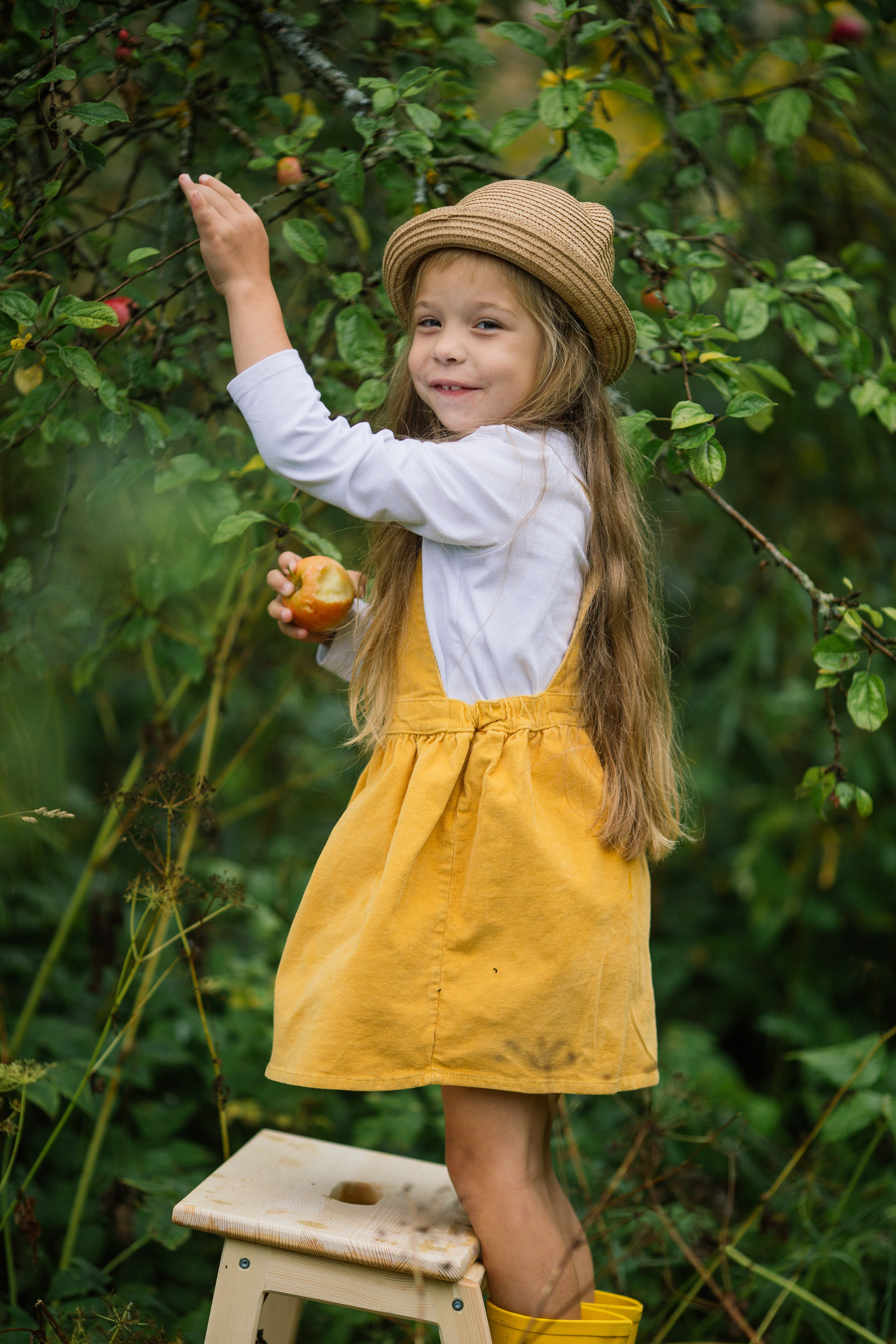 Яблочный фотодень. Семейный фотограф Толстикова Кристина