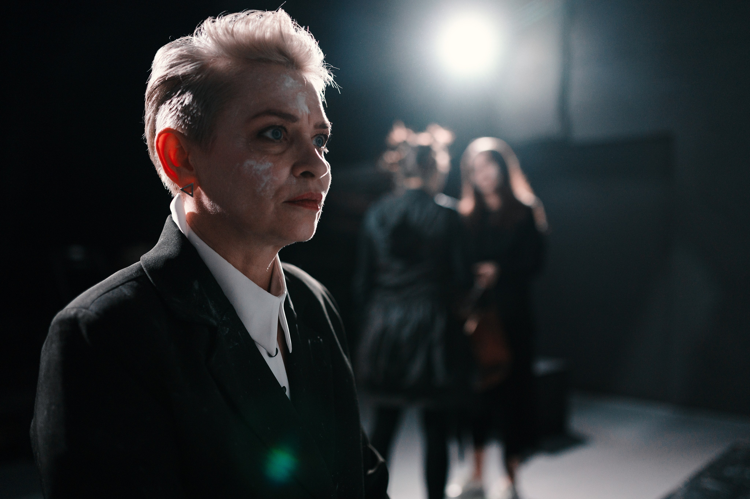 Спектакль «ЧЕЛОВЕЧКИ». Арт-пространство «Свои». Профессиональная фотосессия в Краснодаре | Фотограф Денис Труфанов