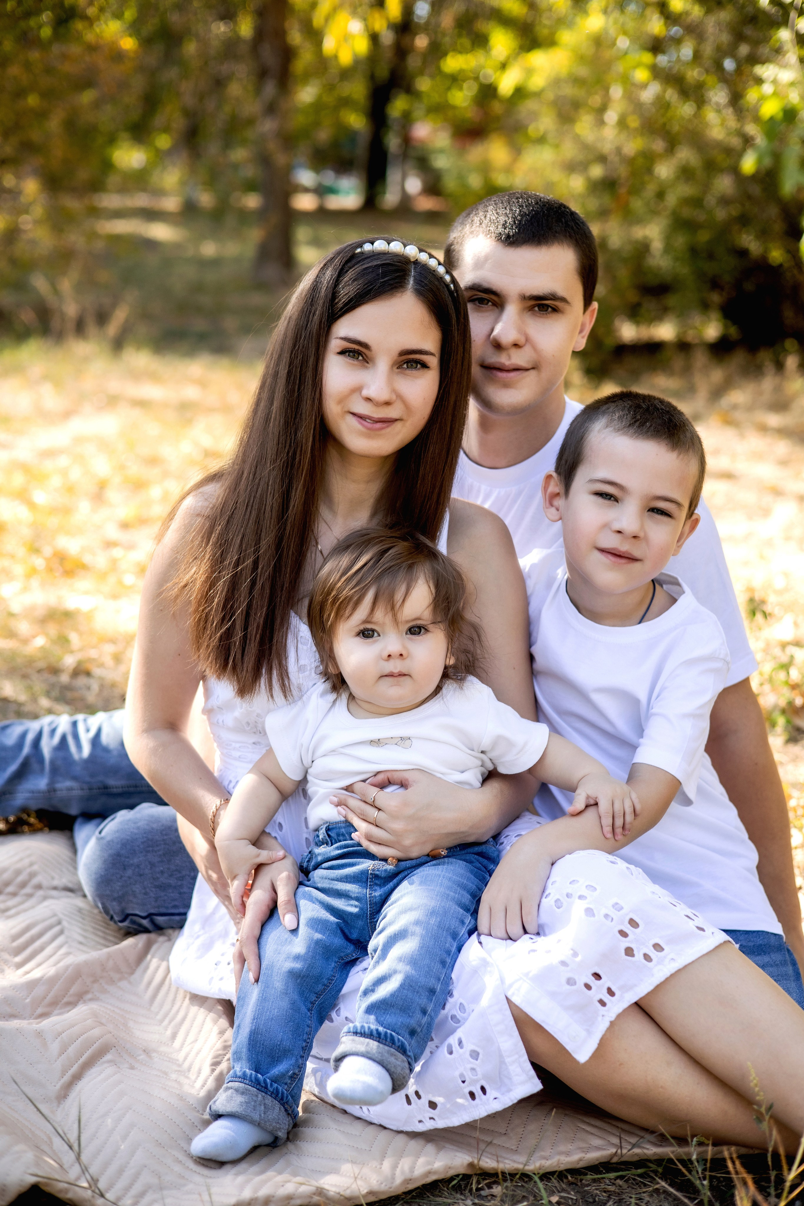 Артем, Юля и детки. Фотограф Надежда Лукьянова