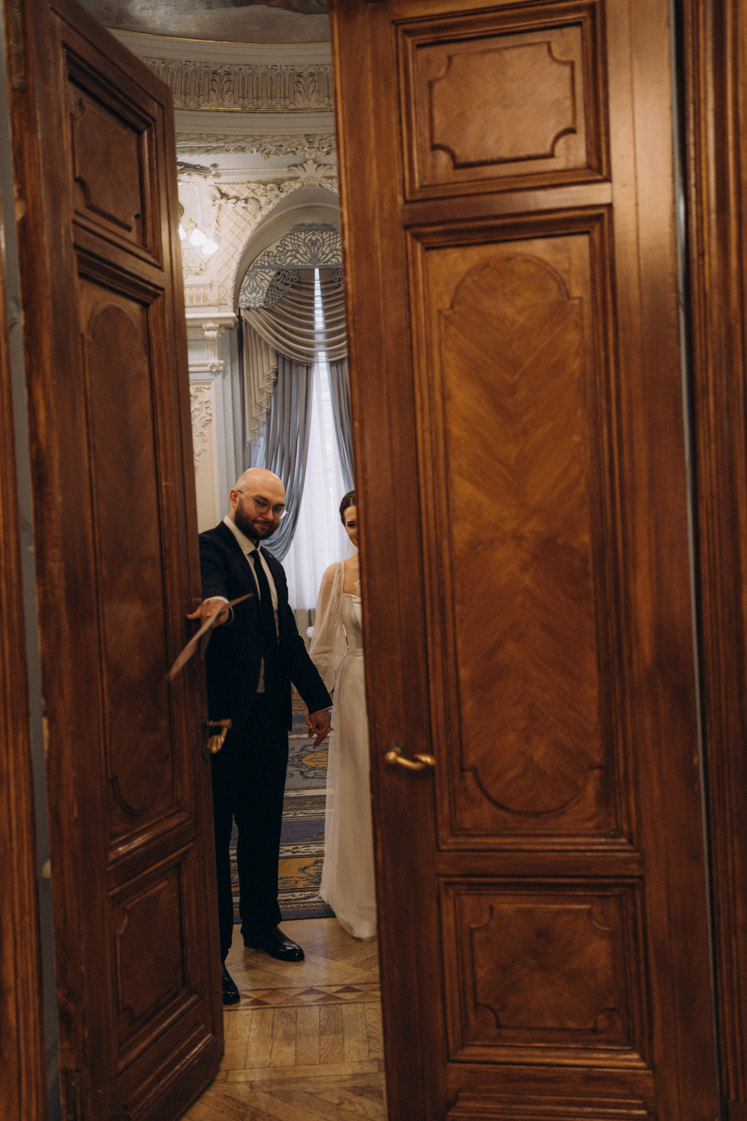 СВАДЕБНАЯ СЬЕМКА ВО ВТОРОМ ДВОРЦЕ (ДЕКАБРЬ) ТАКЖЕ СЬЕМКА В СТУДИИ НА ЧЕРНЫШЕВСКОЙ. Профессиональный фотограф, Санкт-Петербург — Виктория Богомолова