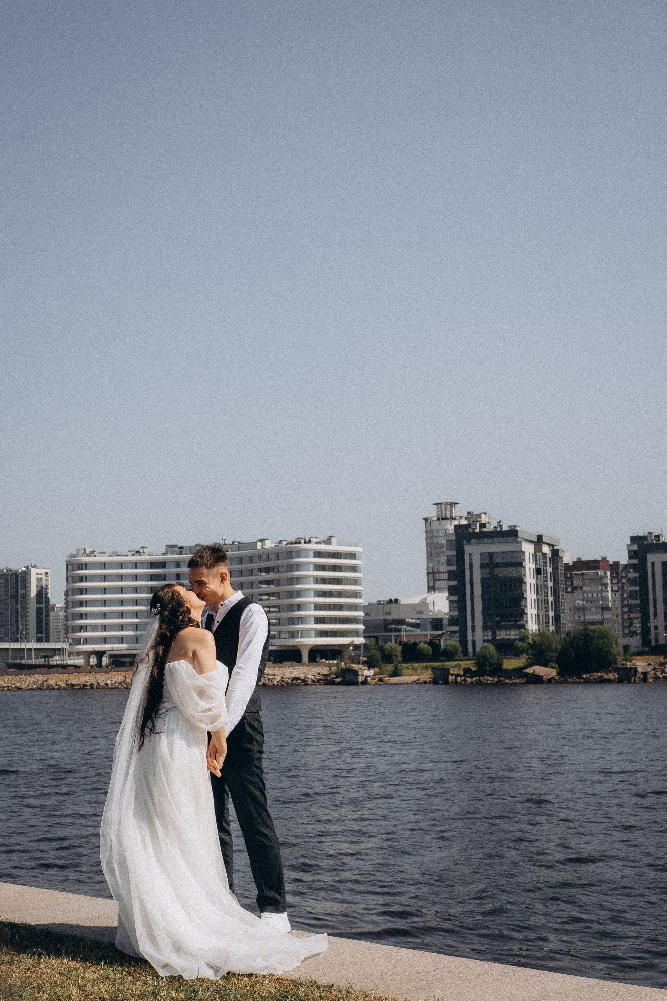 СВАДЕБНАЯ СЬЕМК В ПАРКЕ 300-ЛЕТИЯ. Профессиональный фотограф, Санкт-Петербург — Виктория Богомолова