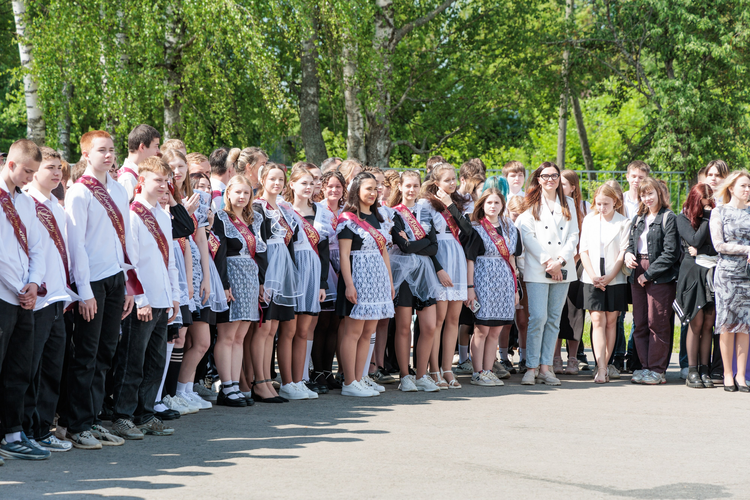 Последний звонок 2025 — фото 9 класса, школьный альбом, выпускной. Фотограф Нижний Новгород Мария Китаева