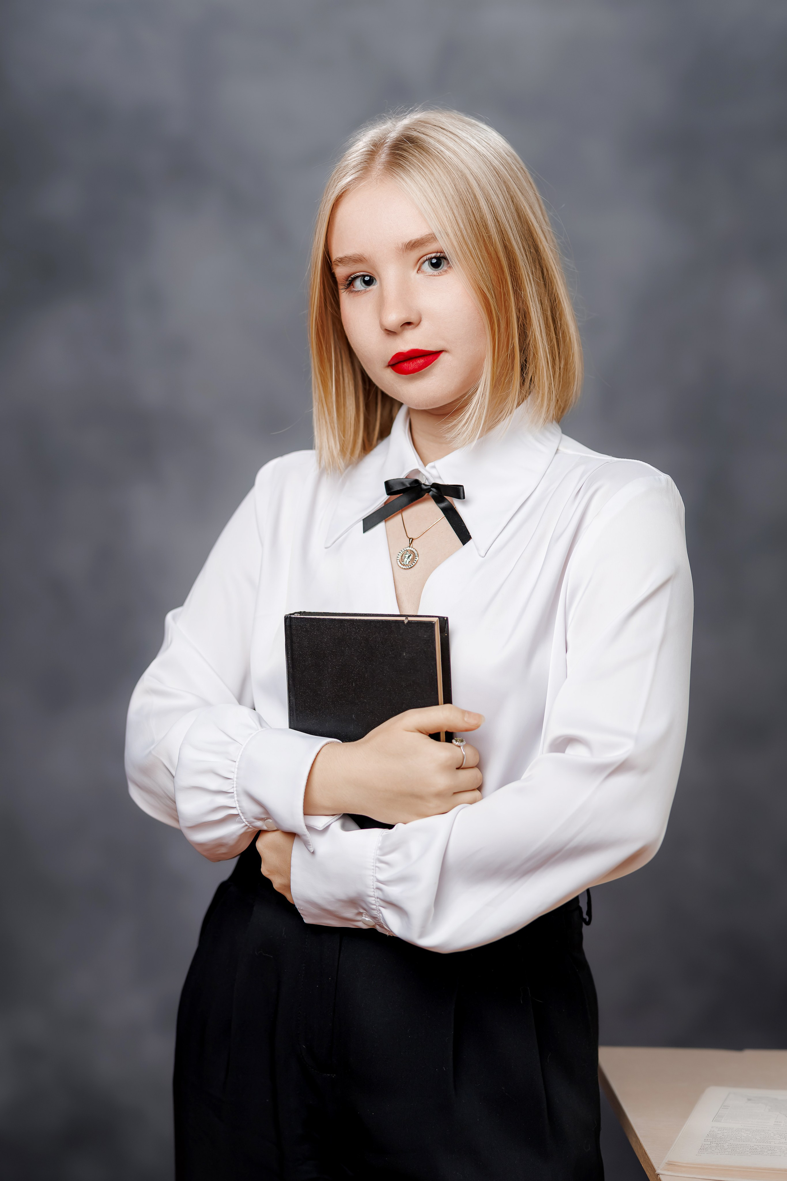 Портреты на однотонном фоне. Семейный и детский фотограф Комина Елена, Власиха, Одинцово