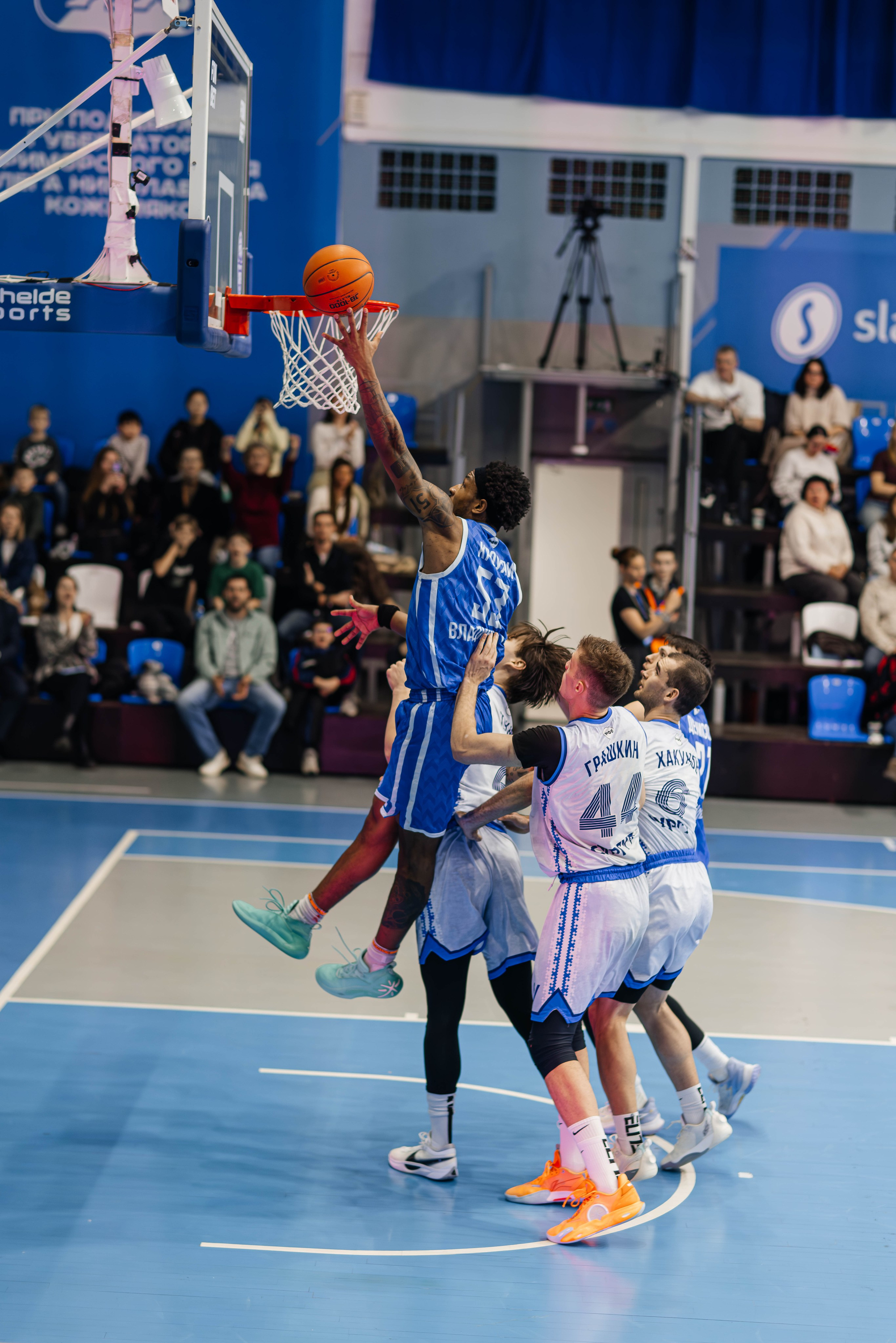 Баскетбол — Динамо. Репортажный и свадебный фотограф во Владивостоке Максим Цой