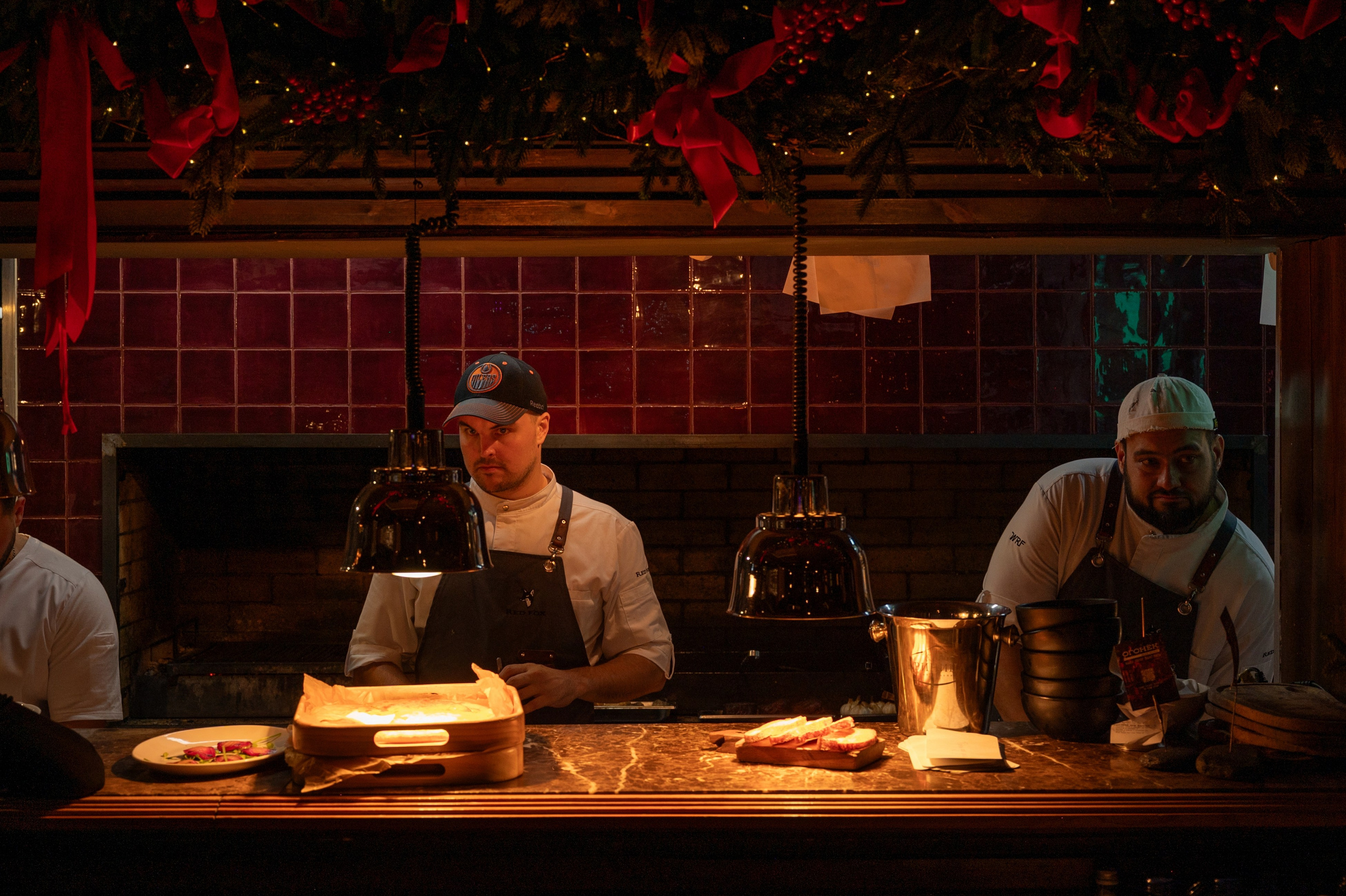 Новый год 2025 в ресторане Red Fox. Репортажный фотограф в Красной Поляне и Сочи Павлюченко Екатерина