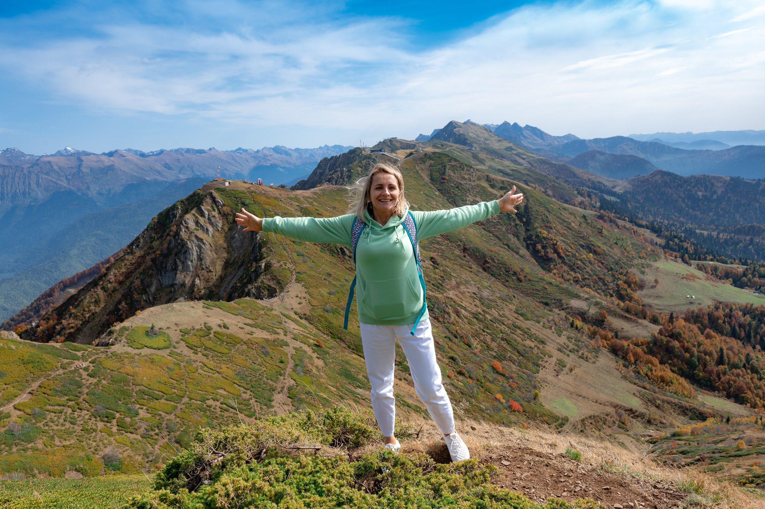 Хайкинг по трем курортам Красной Поляны 2022. Репортажный фотограф в Красной Поляне и Сочи Павлюченко Екатерина