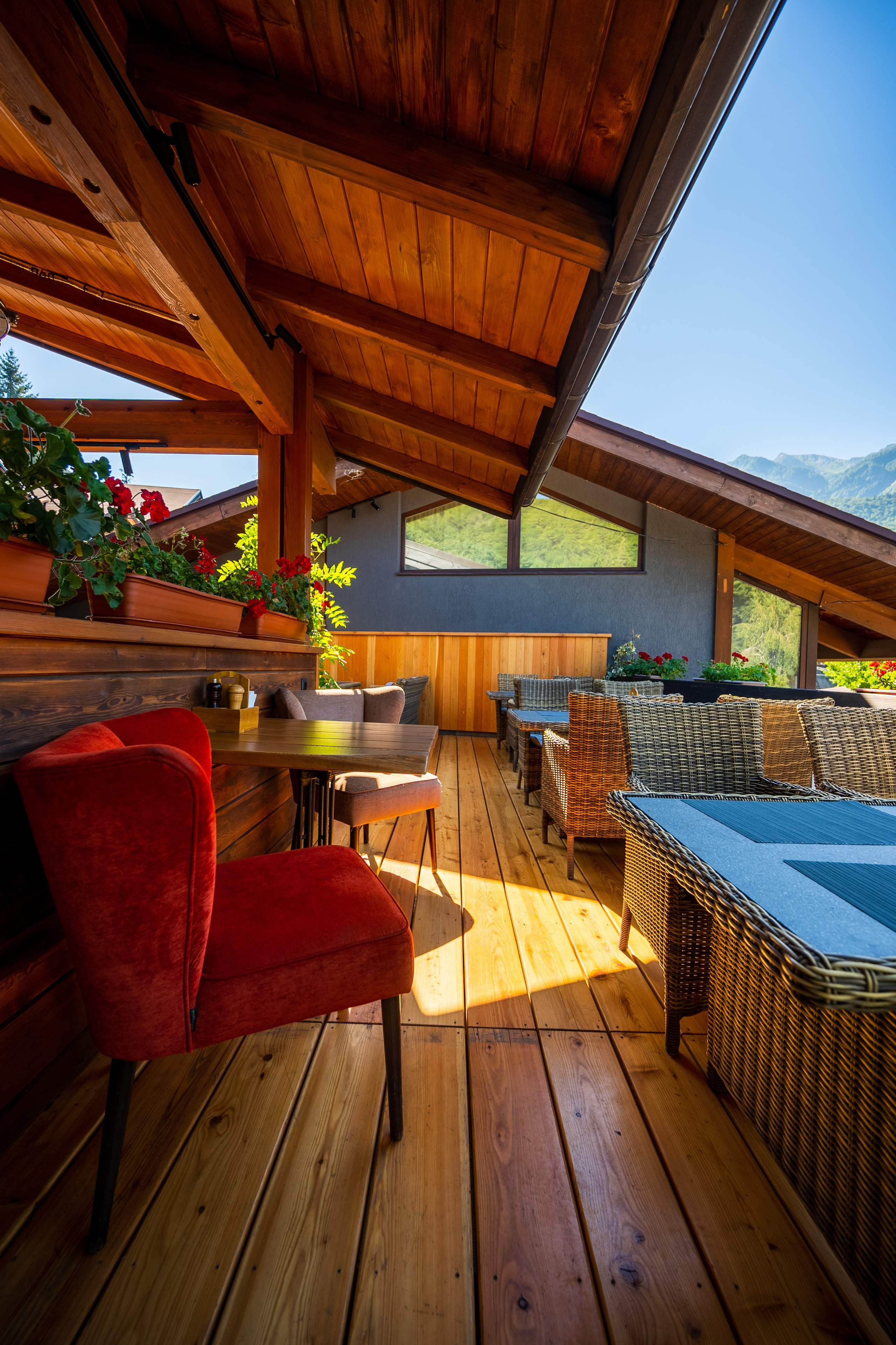 Ресторан «Трикони» в Красной Поляне. Репортажный фотограф в Красной Поляне и Сочи Павлюченко Екатерина