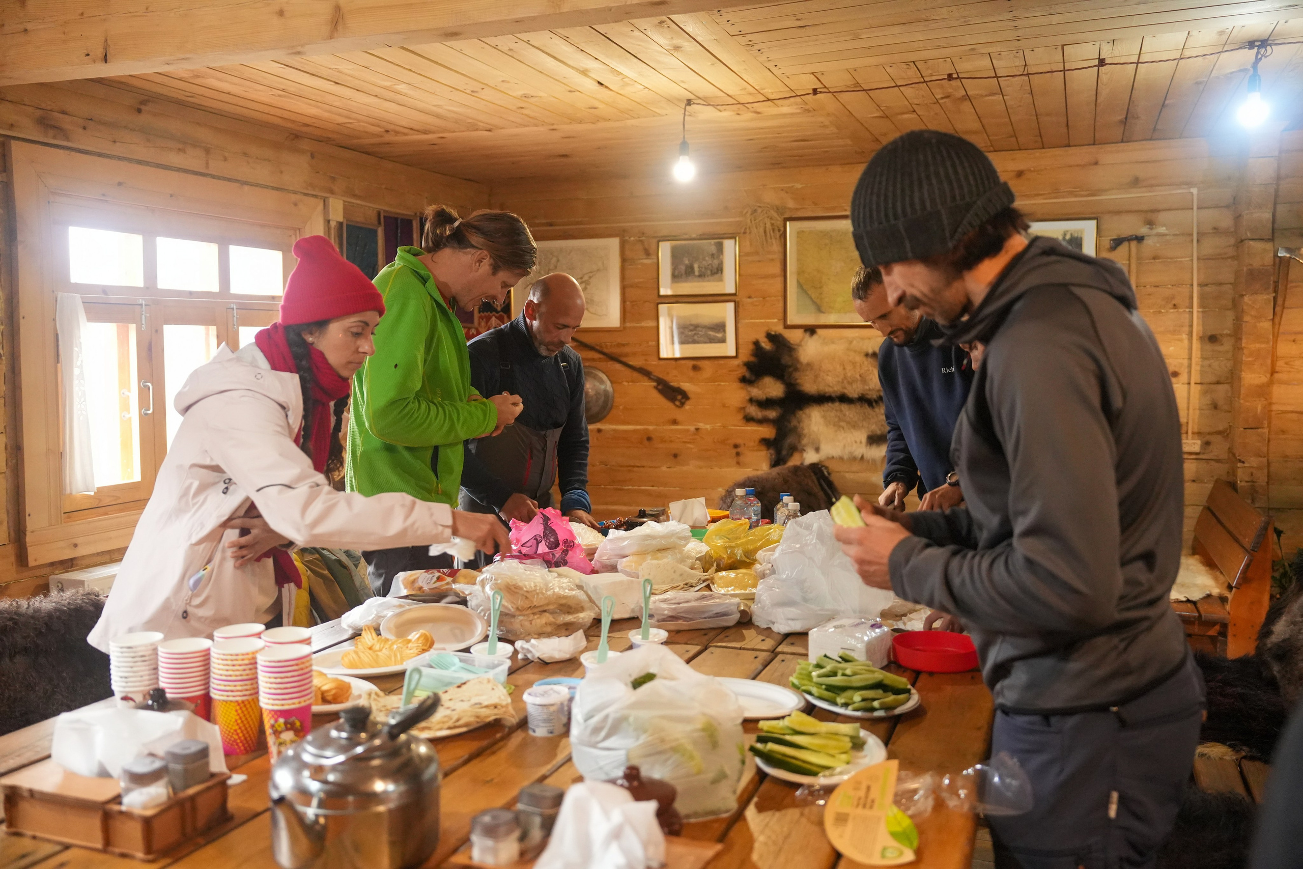MICE мероприятие — хайкинг на курорте Роза Хутор. Репортажный фотограф в Красной Поляне и Сочи Павлюченко Екатерина