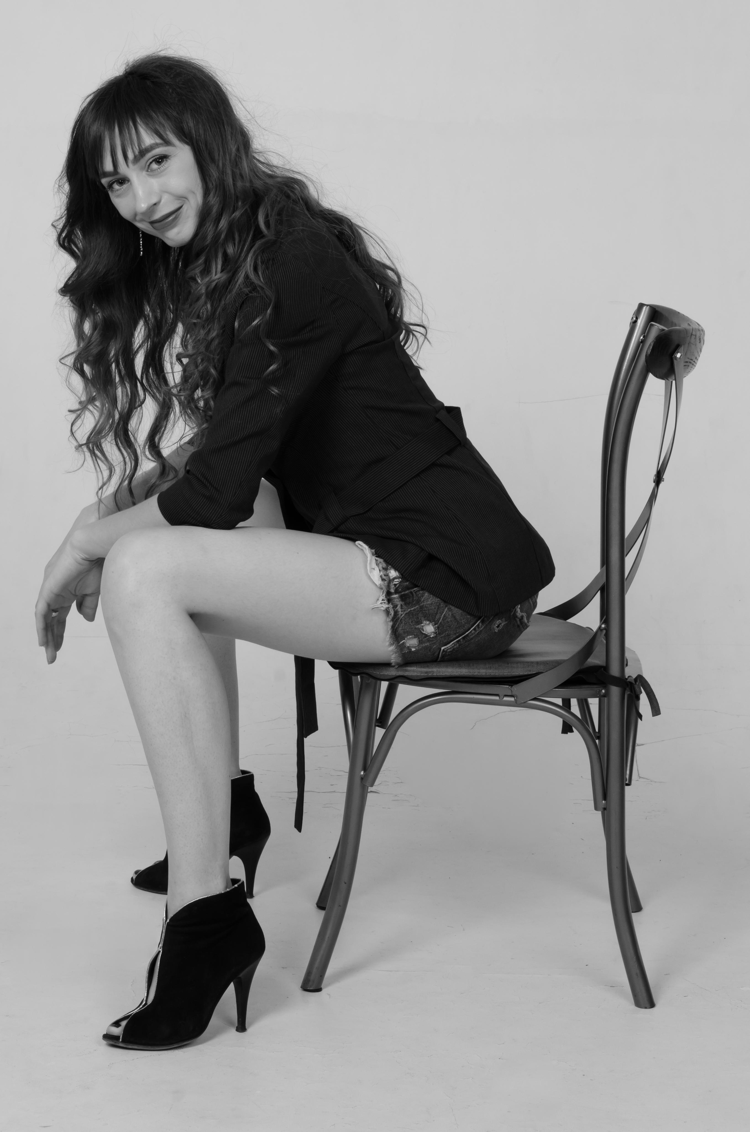 Студийная фотосессия Ксении в стиле ч/б. Свадебный и семейный фотограф в Хабаровске Оксана Новикова