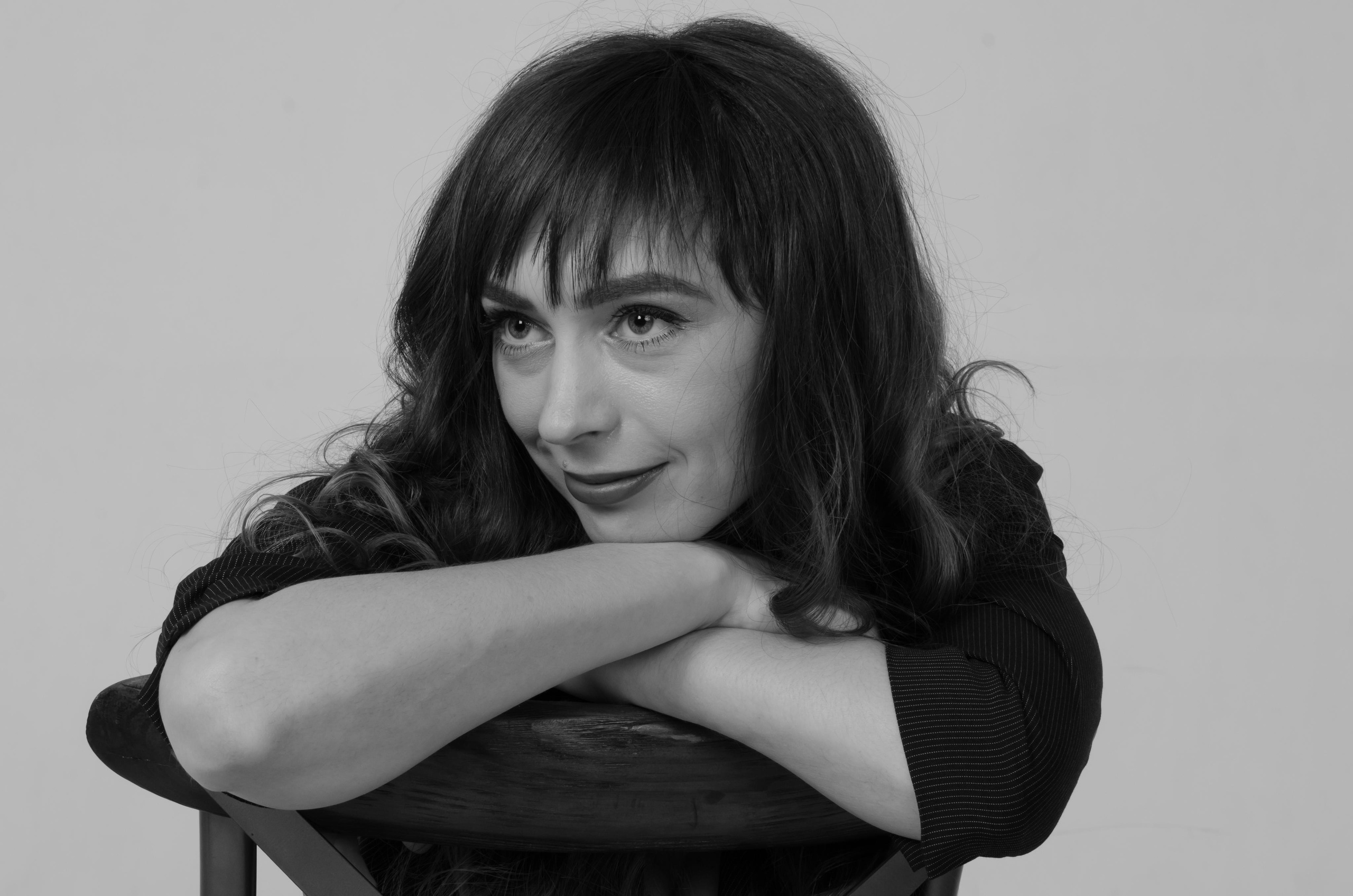 Студийная фотосессия Ксении в стиле ч/б. Свадебный и семейный фотограф в Хабаровске Оксана Новикова