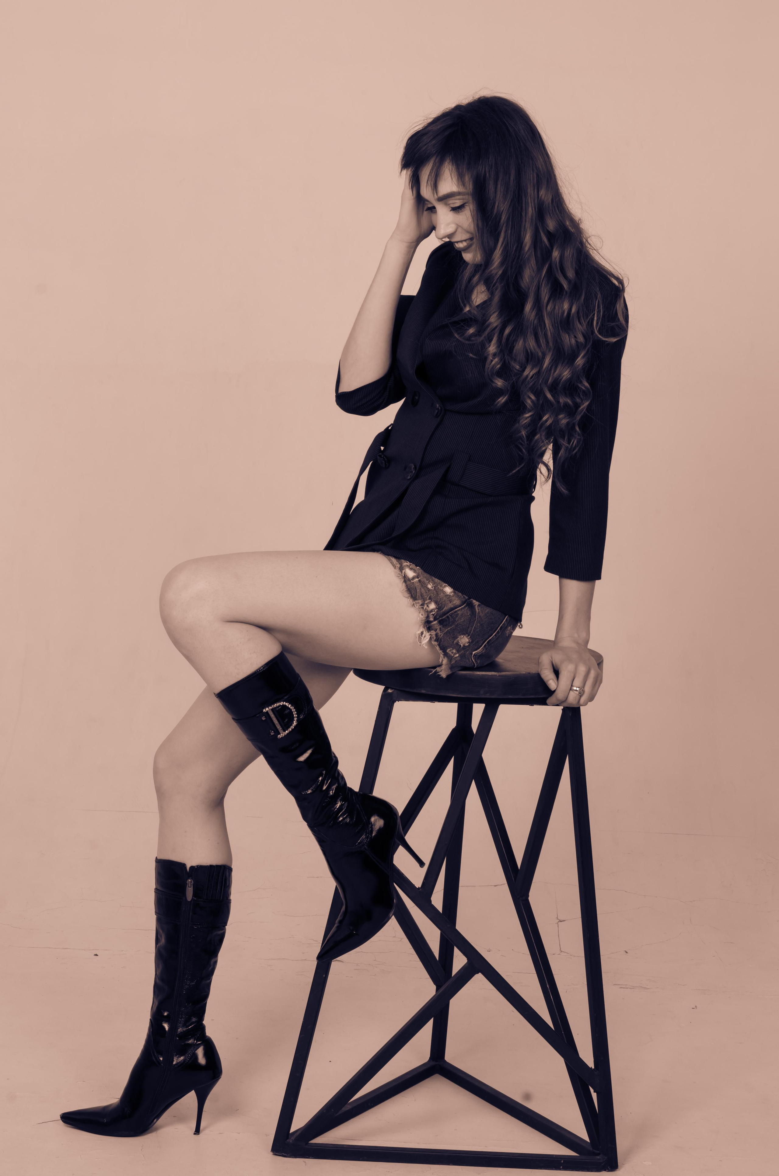 Студийная фотосессия Ксении в стиле ч/б. Свадебный и семейный фотограф в Хабаровске Оксана Новикова