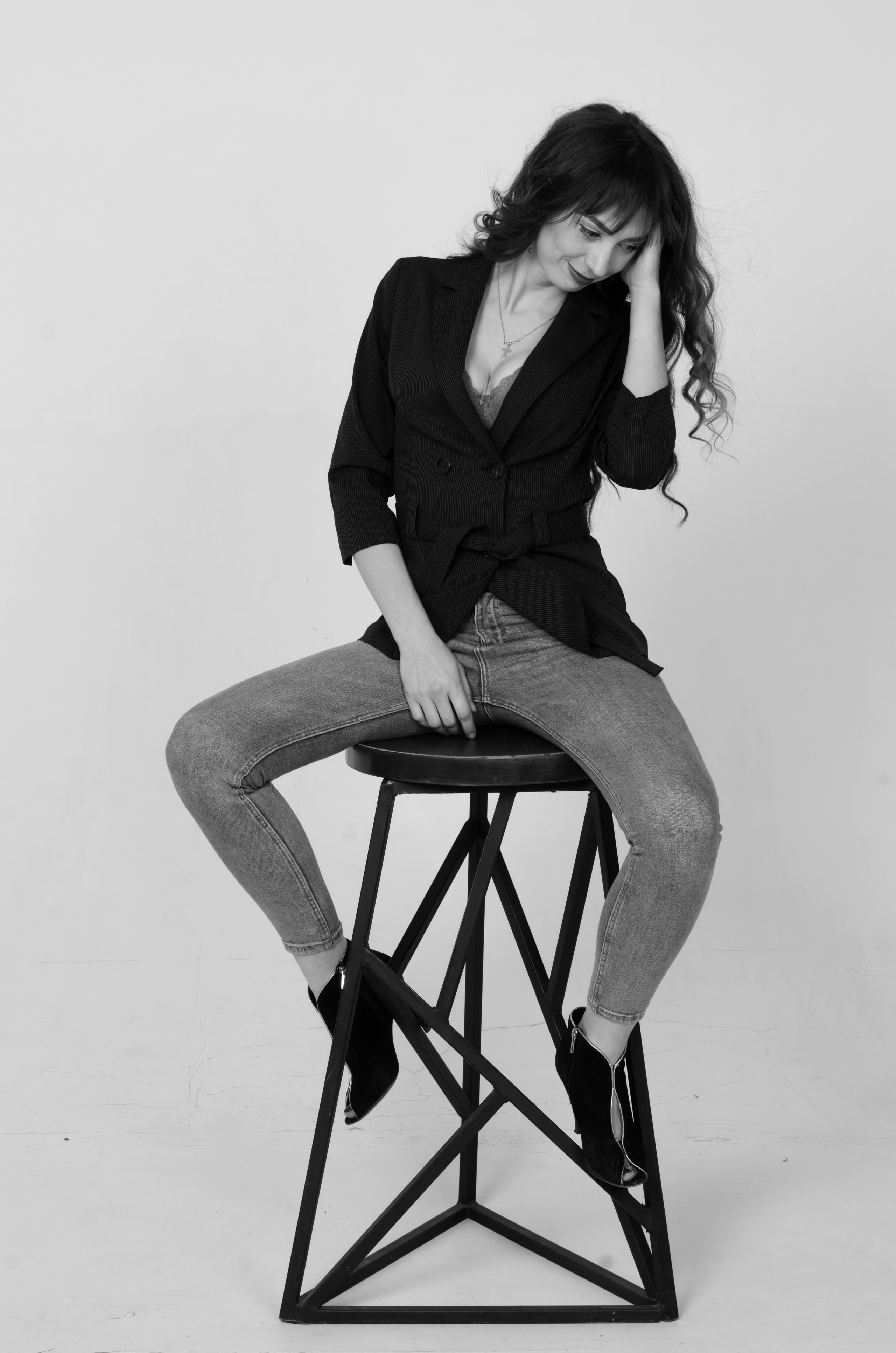 Студийная фотосессия Ксении в стиле ч/б. Свадебный и семейный фотограф в Хабаровске Оксана Новикова