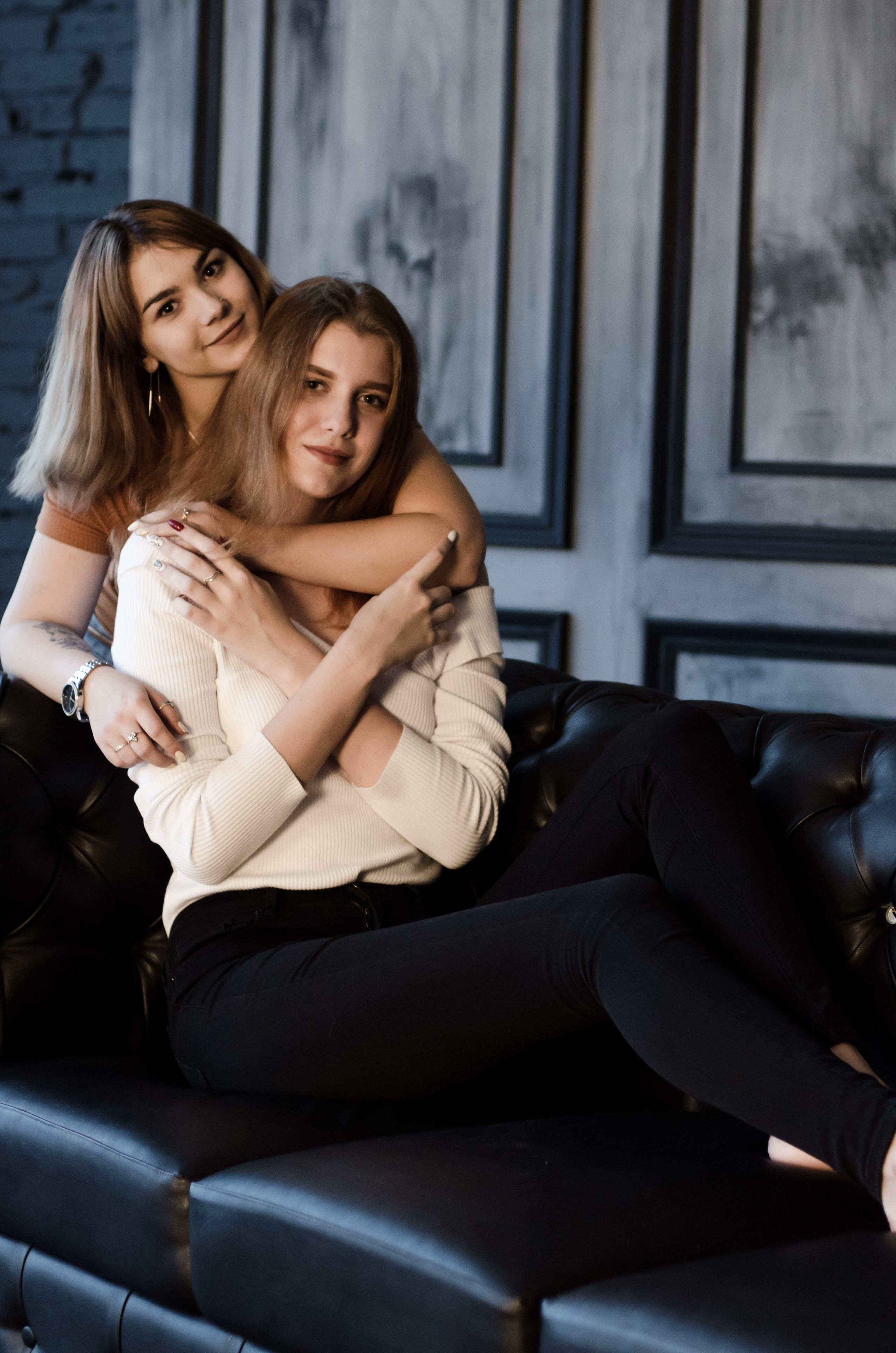 Студийная фотосессия для Ани и Алисы. Свадебный и семейный фотограф в Хабаровске Оксана Новикова