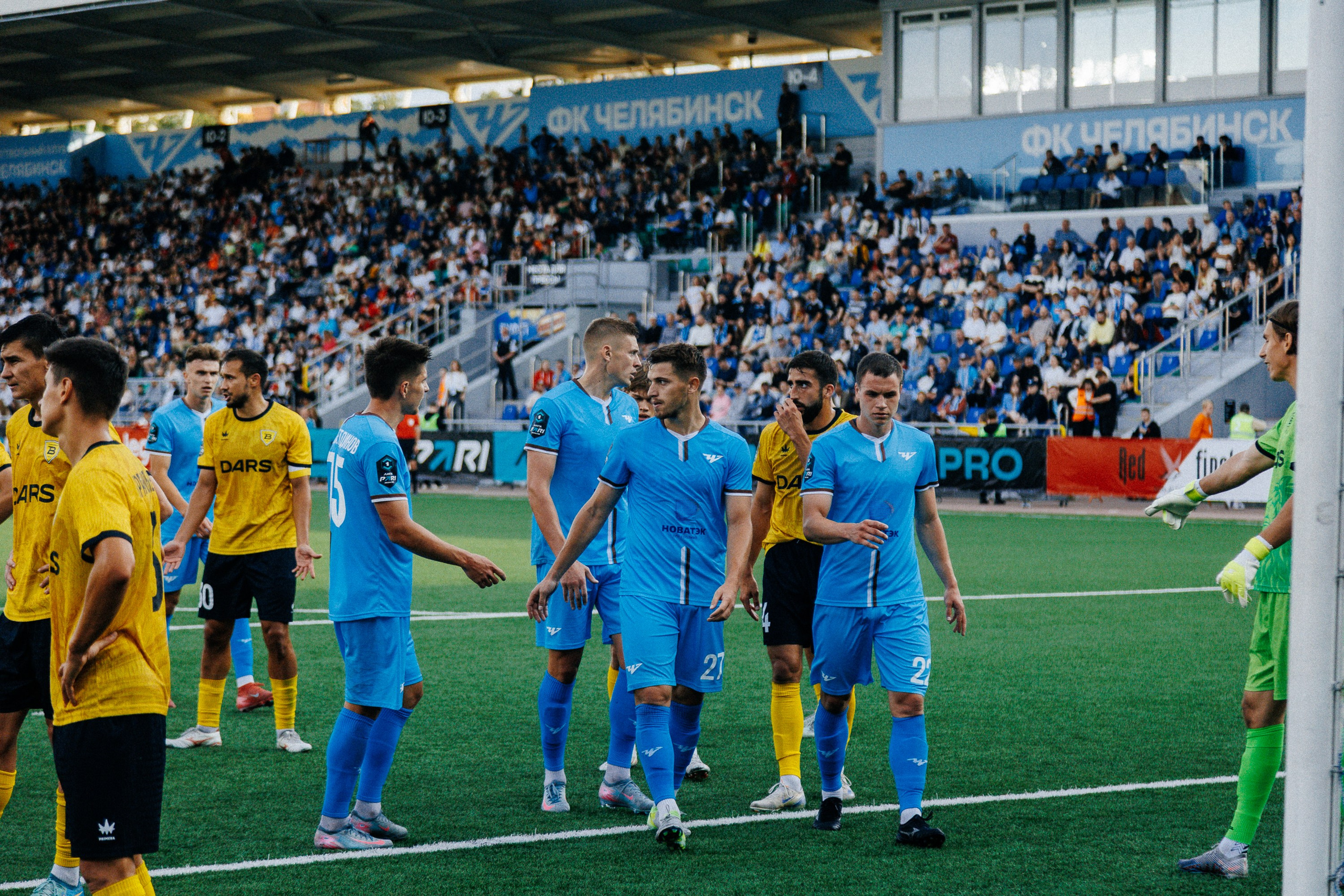 ФК ЧЕЛЯБИНСК Х ФК ВОЛГА. Репортажный фотограф Макс Брагин