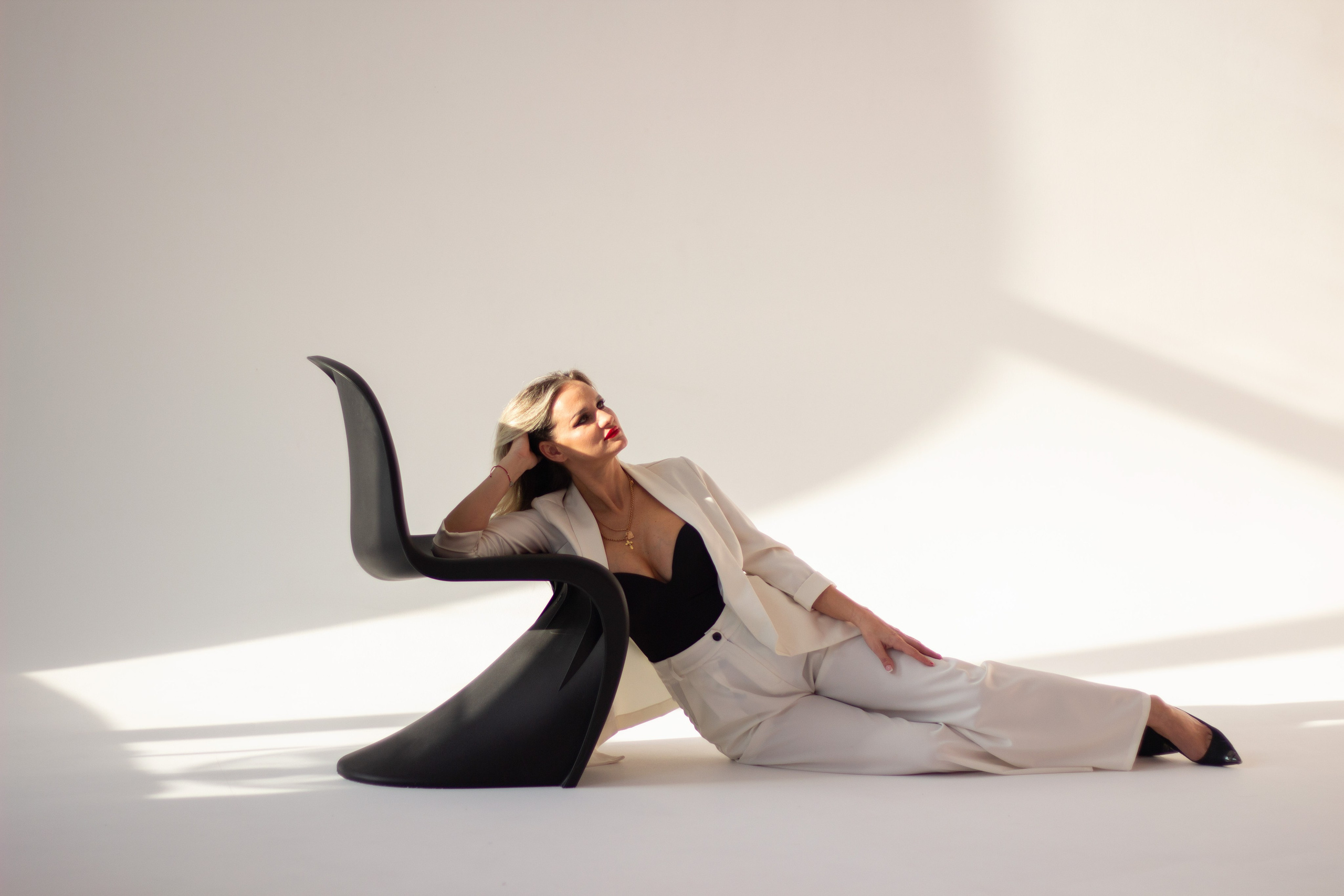 Фотограф в студии, студийная съемка в Орске недорого. Женский фотограф в Орске Новотроицке Динара Долганова