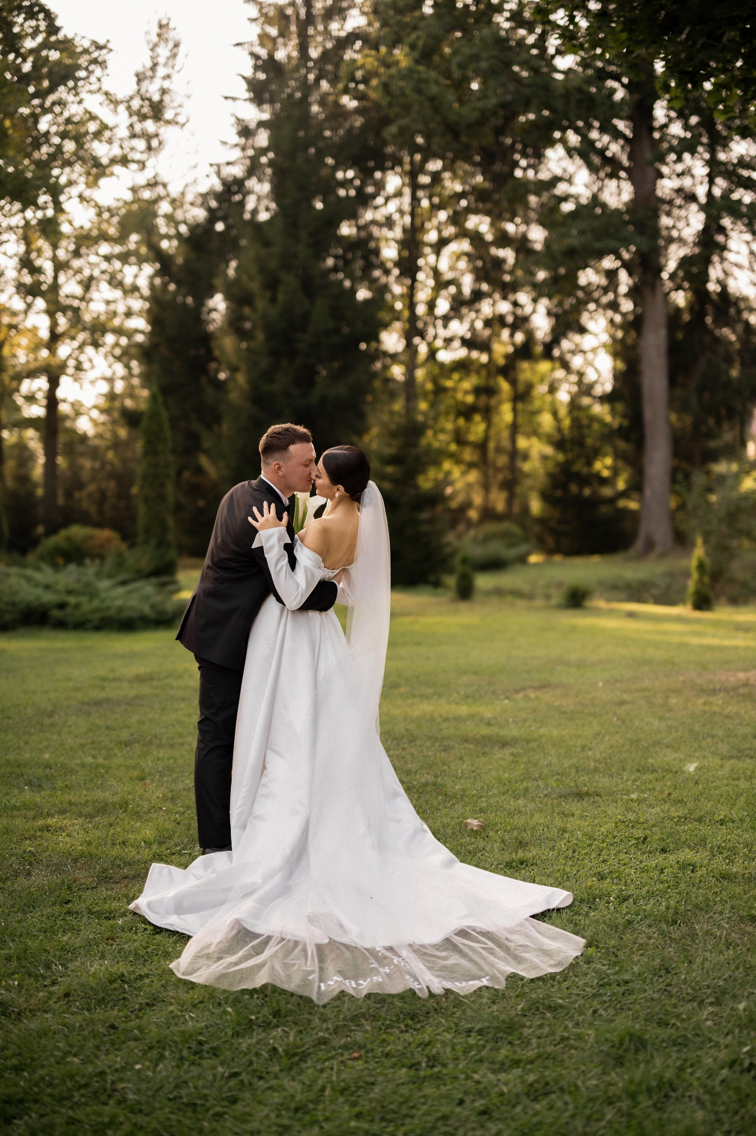 Скоро на сайте. Свадебный фотограф в Минске Тагай Наталья
