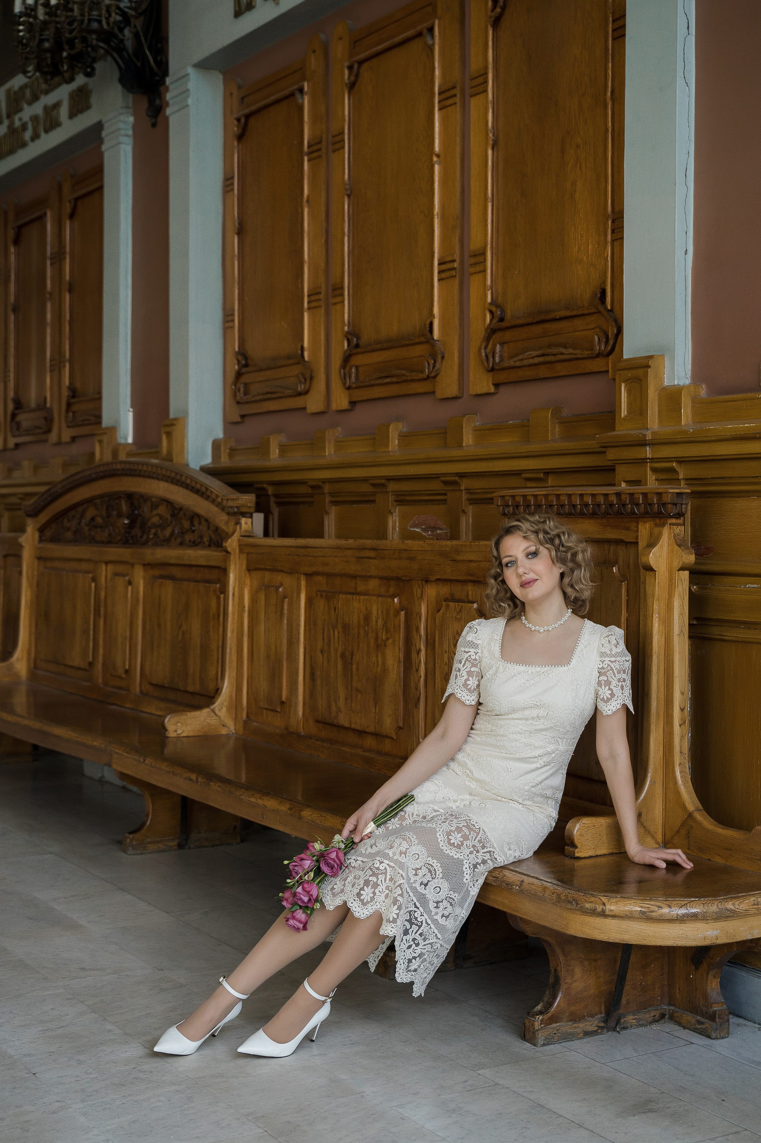 Свадебная фотосессия на Витебском вокзале. Свадебный и семейный фотограф в Пушкине и Санкт-Петербурге Мария Филиппова