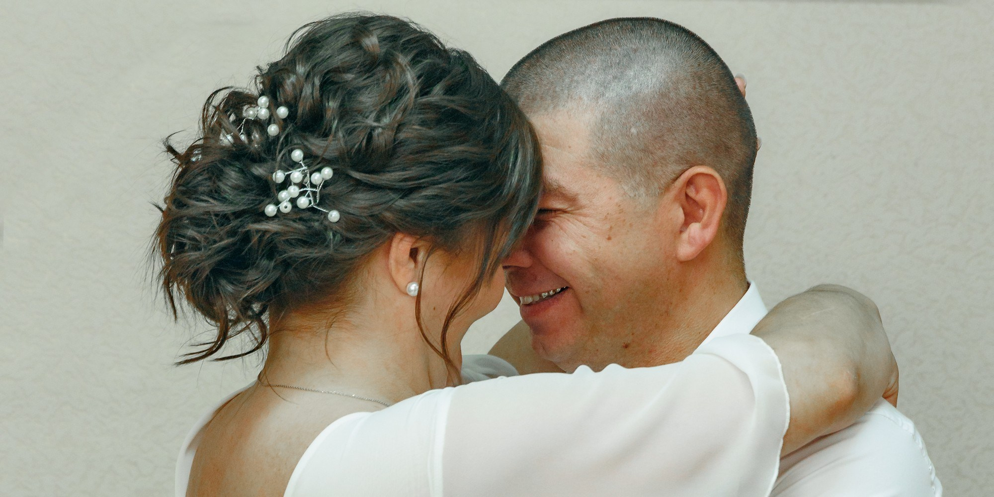 Илья и Виктория свадебный банкет в кафе. Свадебный и семейный фотограф в г. Волхов Алексей Кочерыжкин