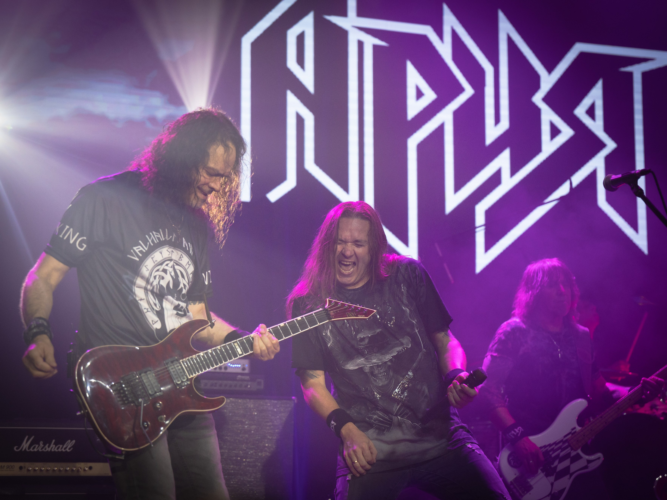 Ария. Фотограф. г. Южно-Сахалинск. Олег Толстов