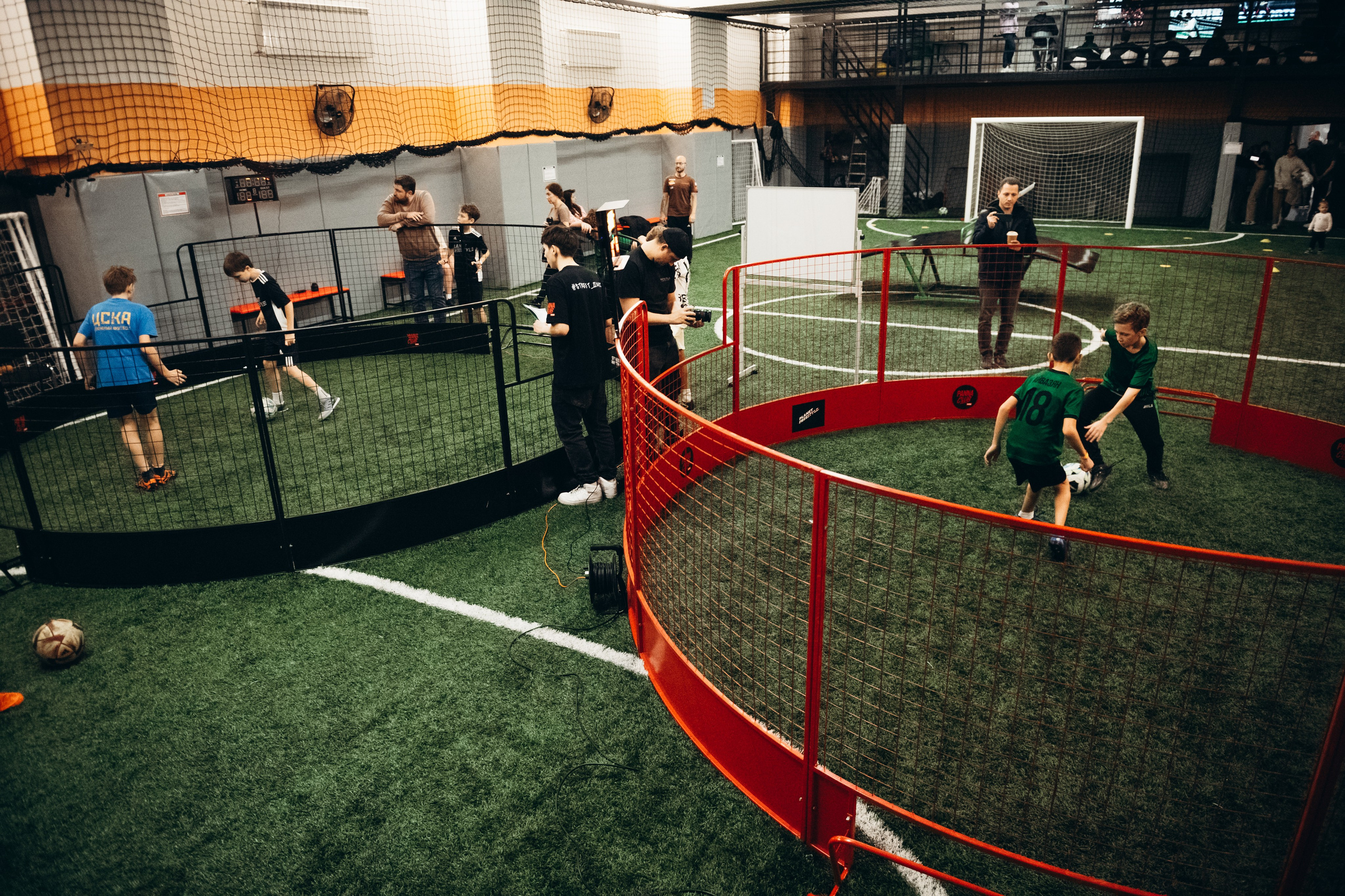 Турнир по футбольному фристайлу, панне и теннисболу