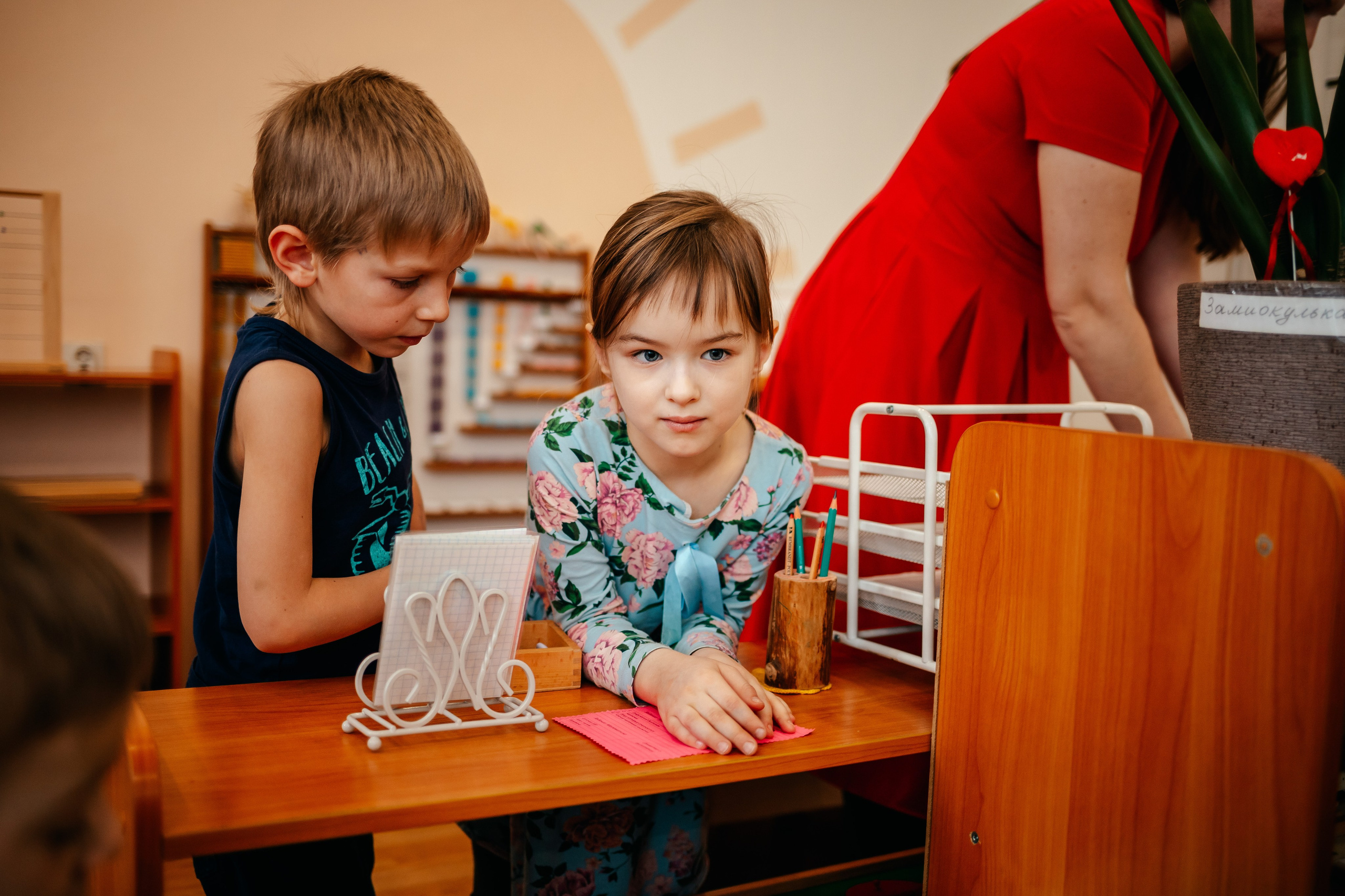 8 марта в Монтессори-саду. Семейный lifestyle фотограф в Санкт-Петербурге Людмила Пахомова